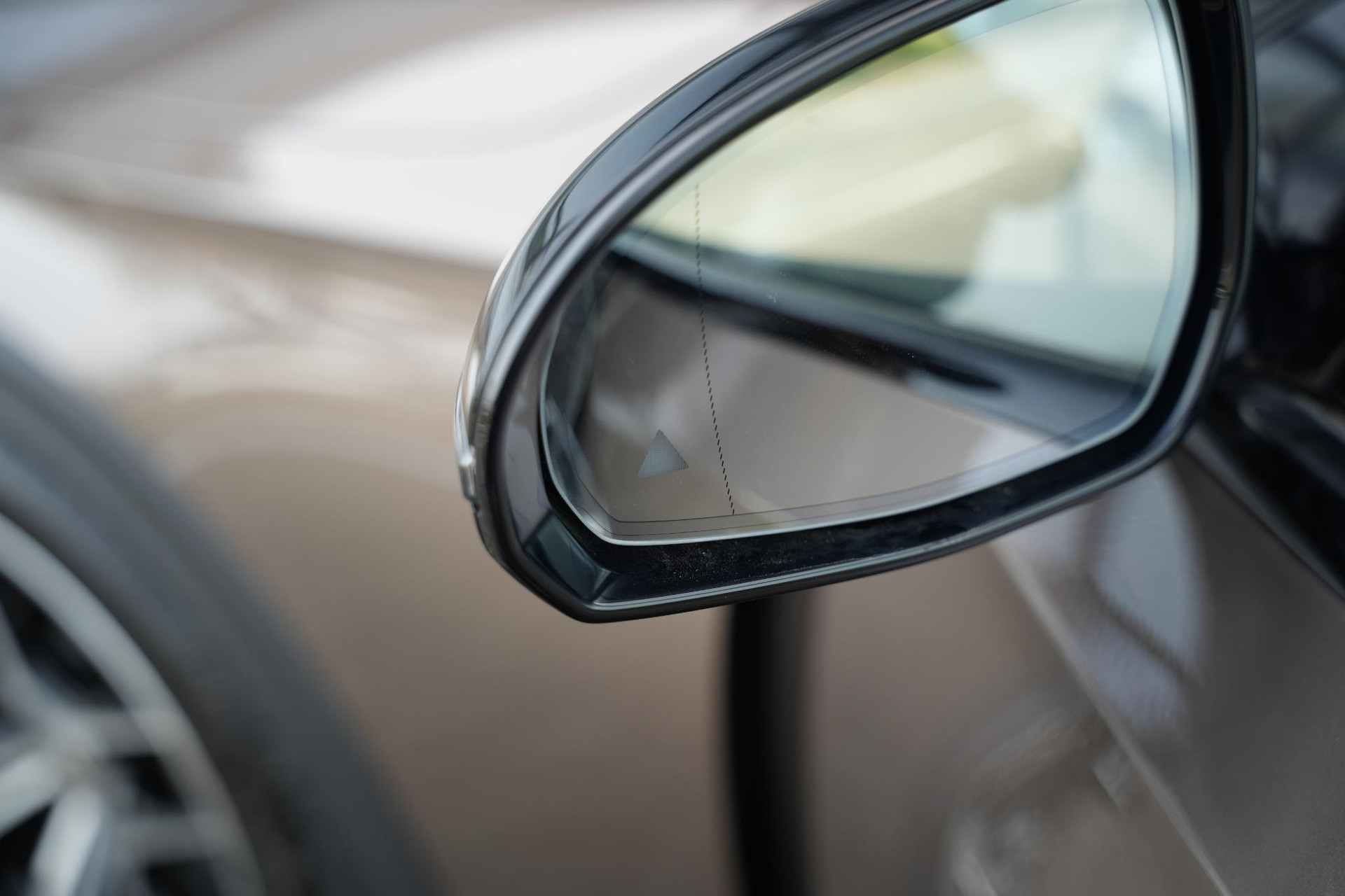 Mercedes-Benz E-Klasse All-Terrain 300 de 4MATIC All-Terrain 2025 Velvet brown-metallic finish (771U) 44