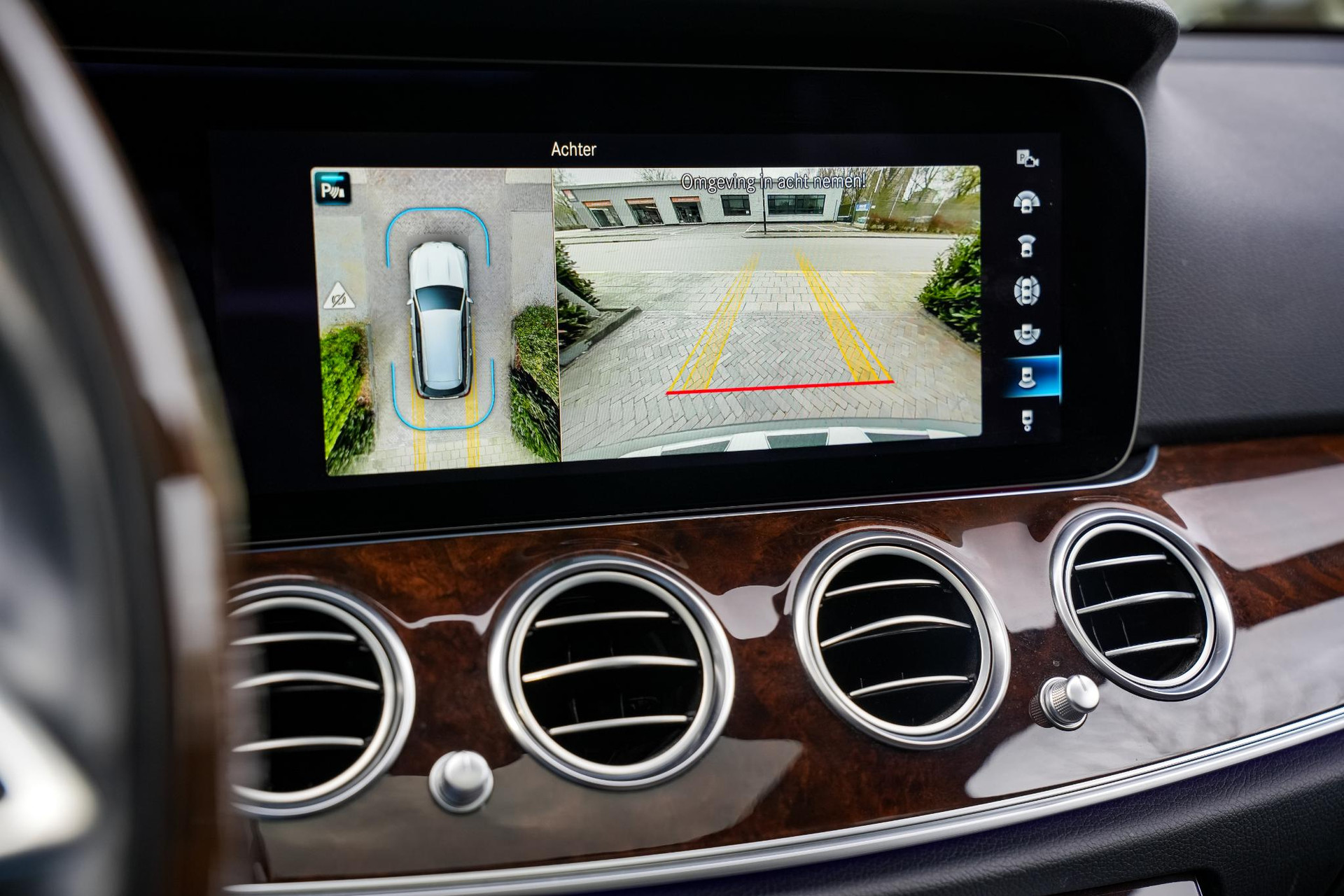 Mercedes-Benz E-Klasse All-Terrain 400 d 4Matic 2022 Obsidian black - metallic finish (197U) 19