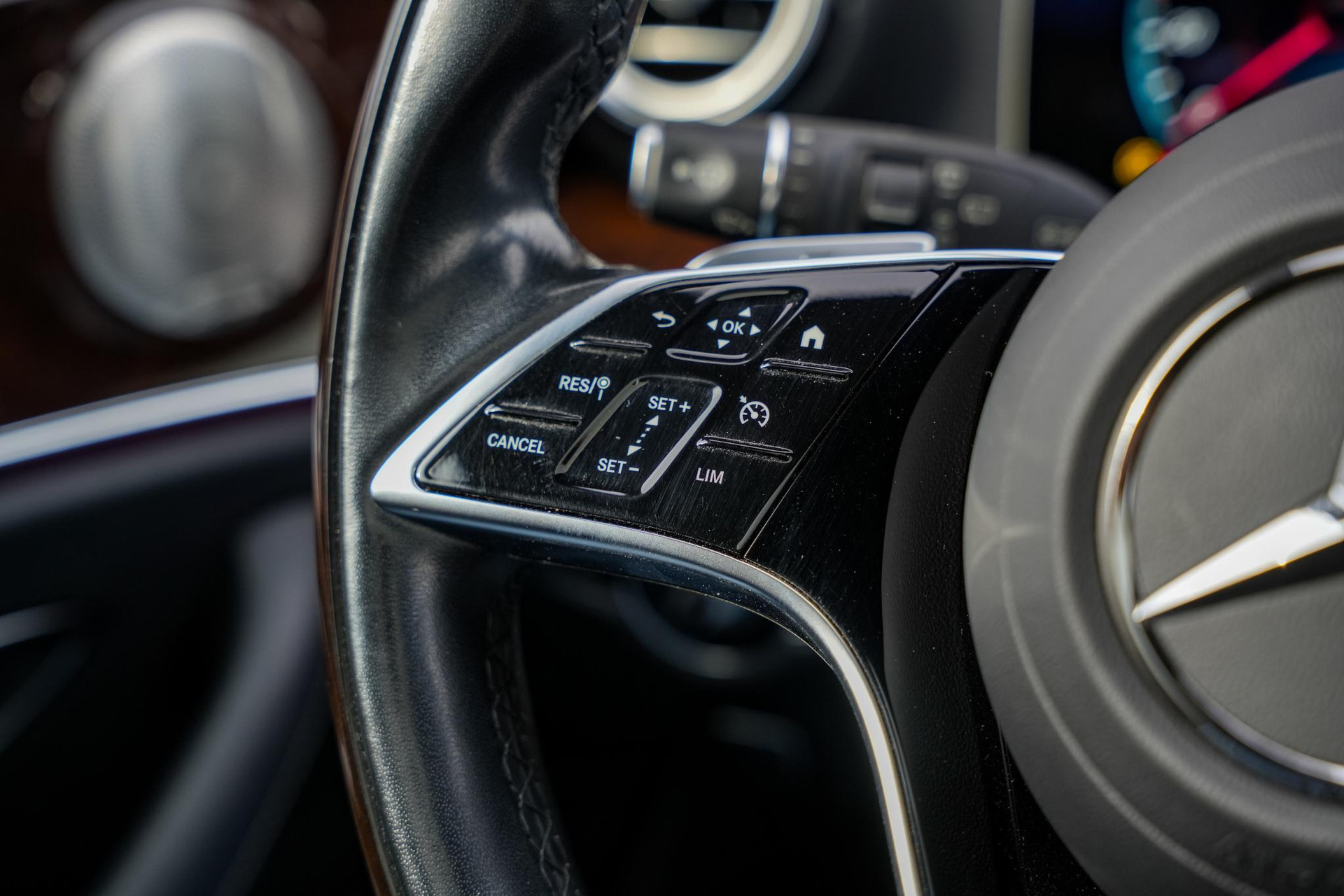 Mercedes-Benz E-Klasse All-Terrain 400 d 4Matic 2022 Obsidian black - metallic finish (197U) 21