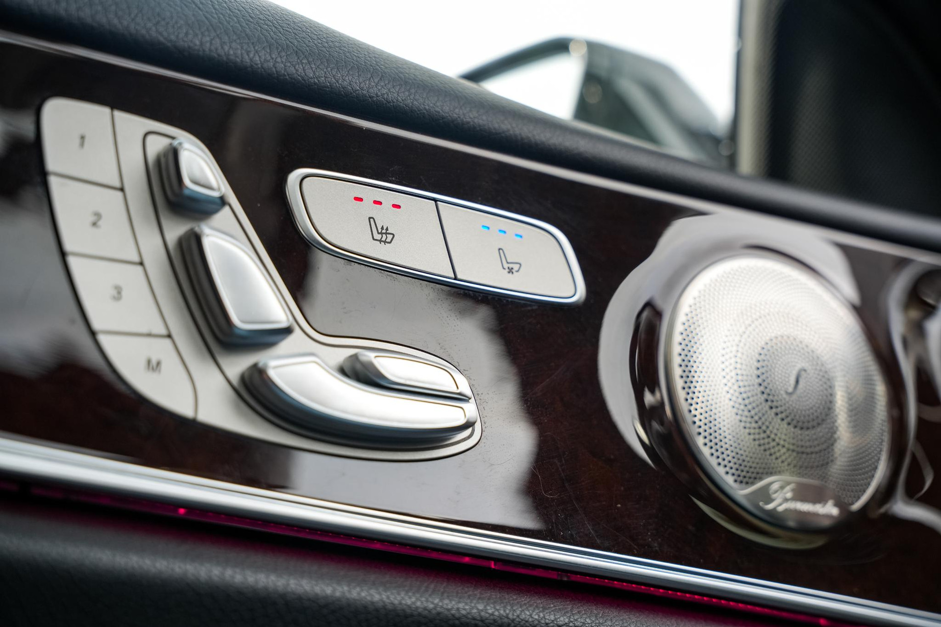 Mercedes-Benz E-Klasse All-Terrain 400 d 4Matic 2022 Obsidian black - metallic finish (197U) 23