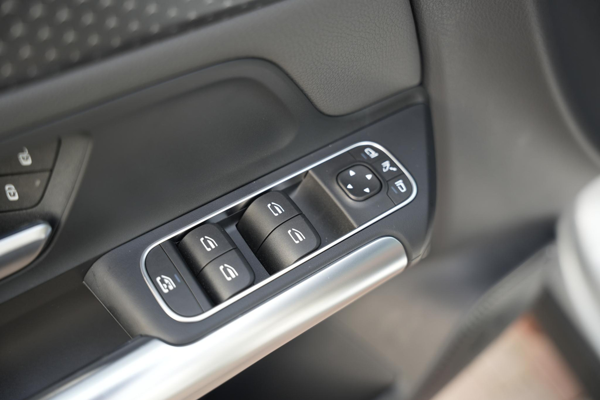 Mercedes-Benz EQA 250+ Business Solution 71 kWh 2025  17