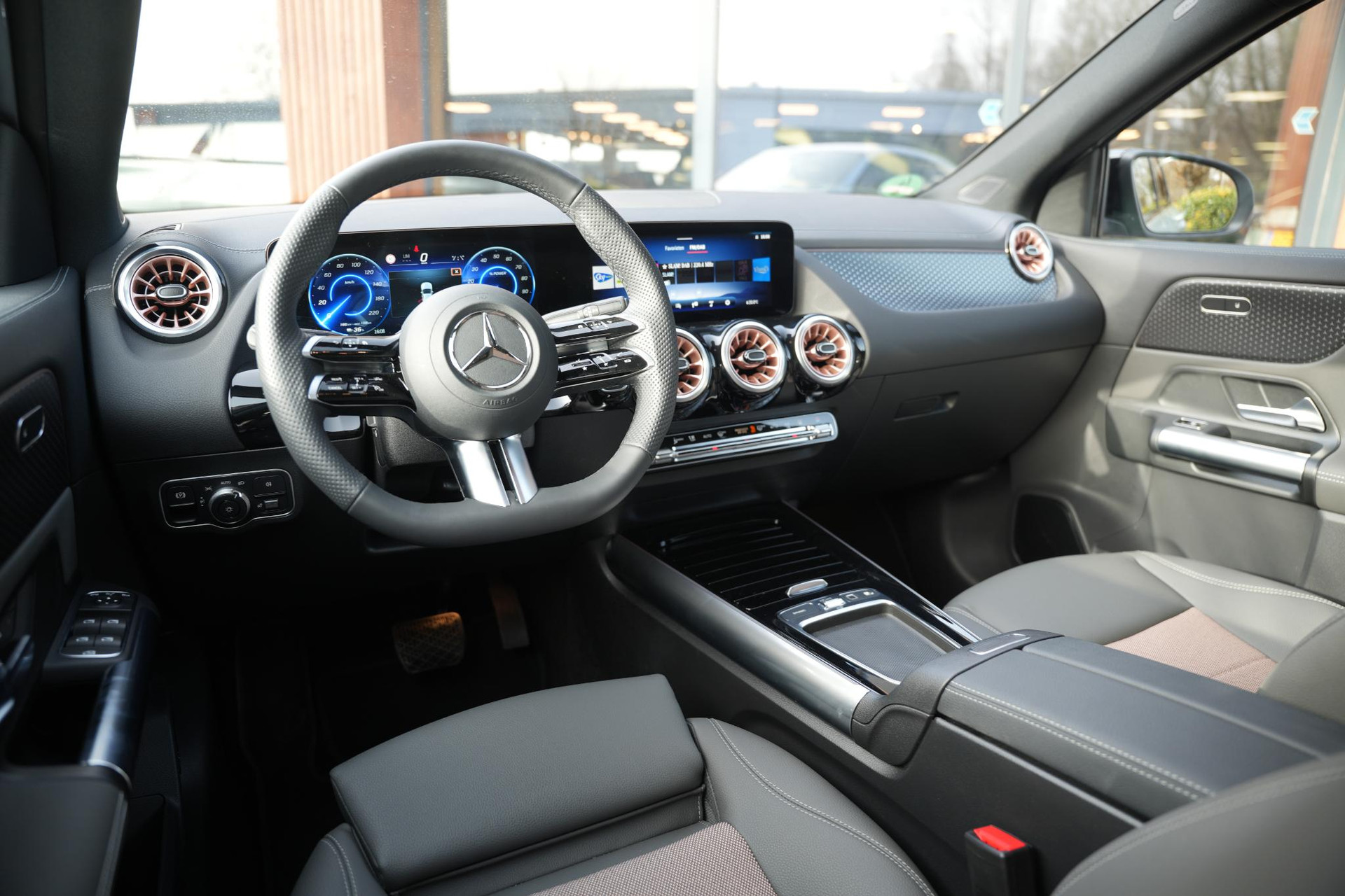 Mercedes-Benz EQA 250+ Business Solution 71 kWh 2025  2