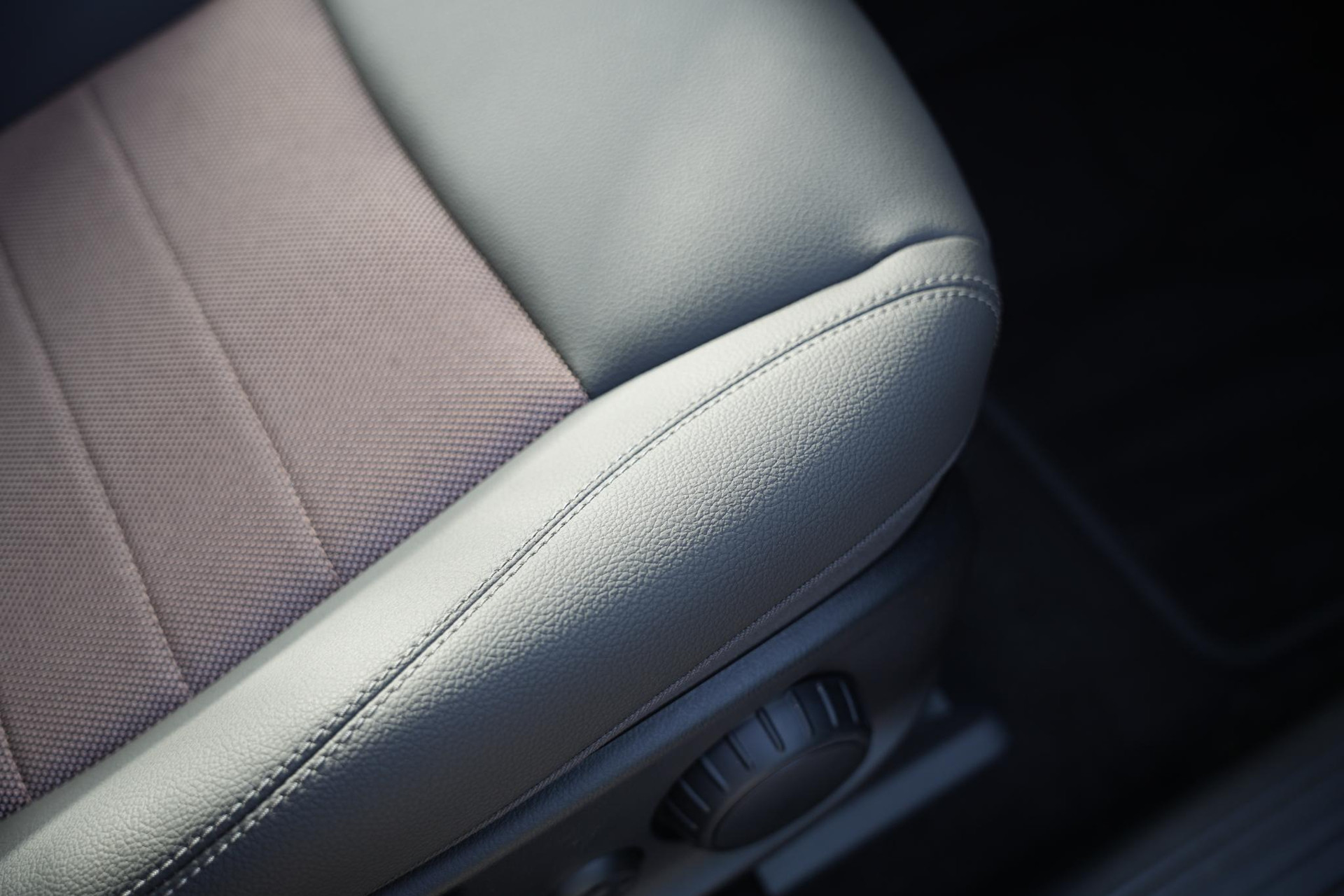 Mercedes-Benz EQA 250+ Business Solution 71 kWh 2025  22