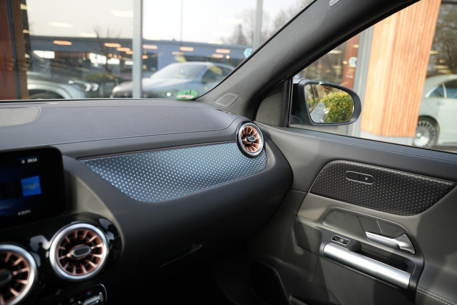 Mercedes-Benz EQA 250+ Business Solution 71 kWh 2025  37