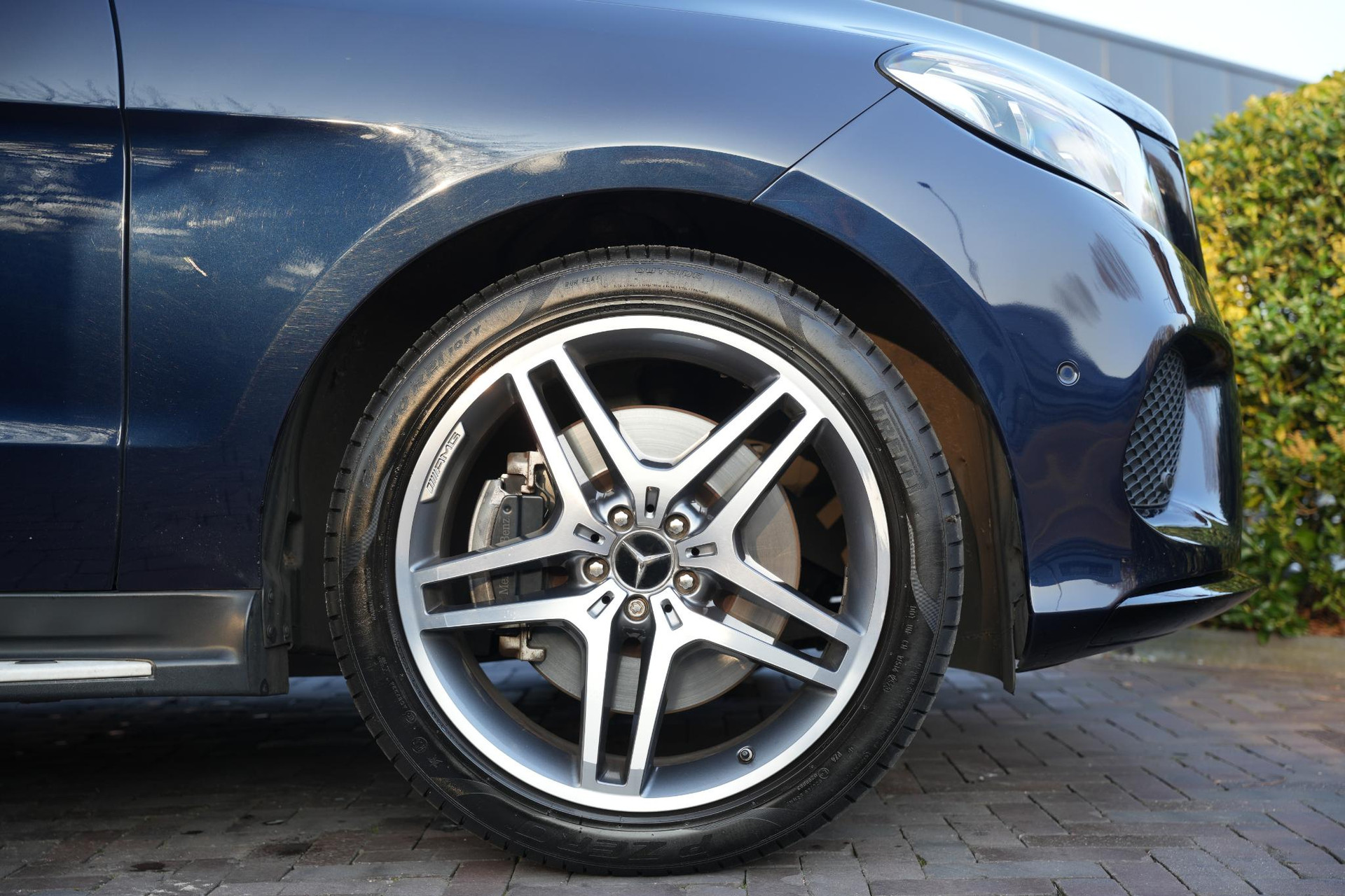 Mercedes-Benz GLE 500 e 4MATIC 2015 CAVANSITE BLUE METALLIC FINISH (890U) 10