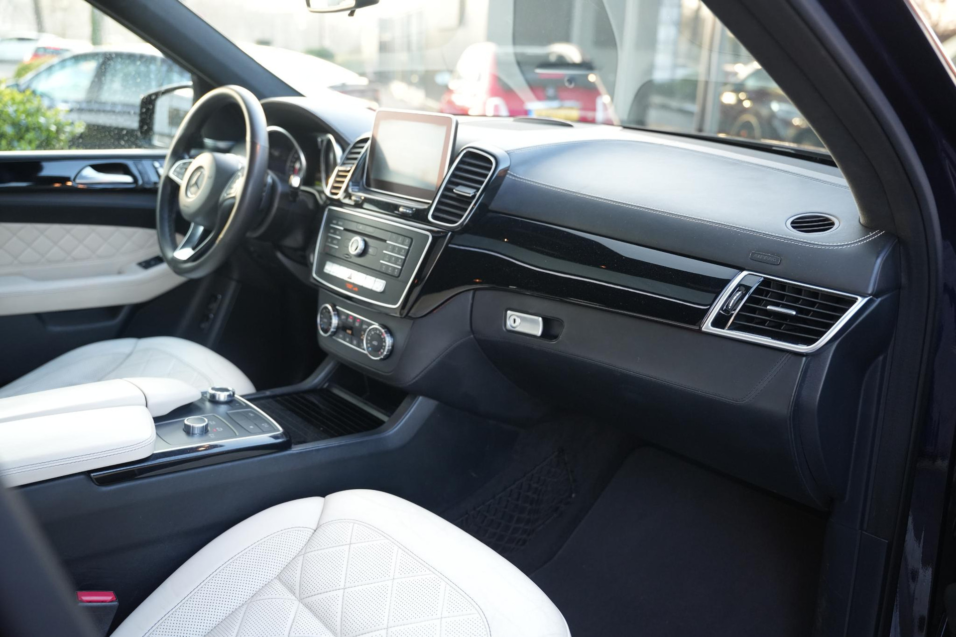 Mercedes-Benz GLE 500 e 4MATIC 2015 CAVANSITE BLUE METALLIC FINISH (890U) 19