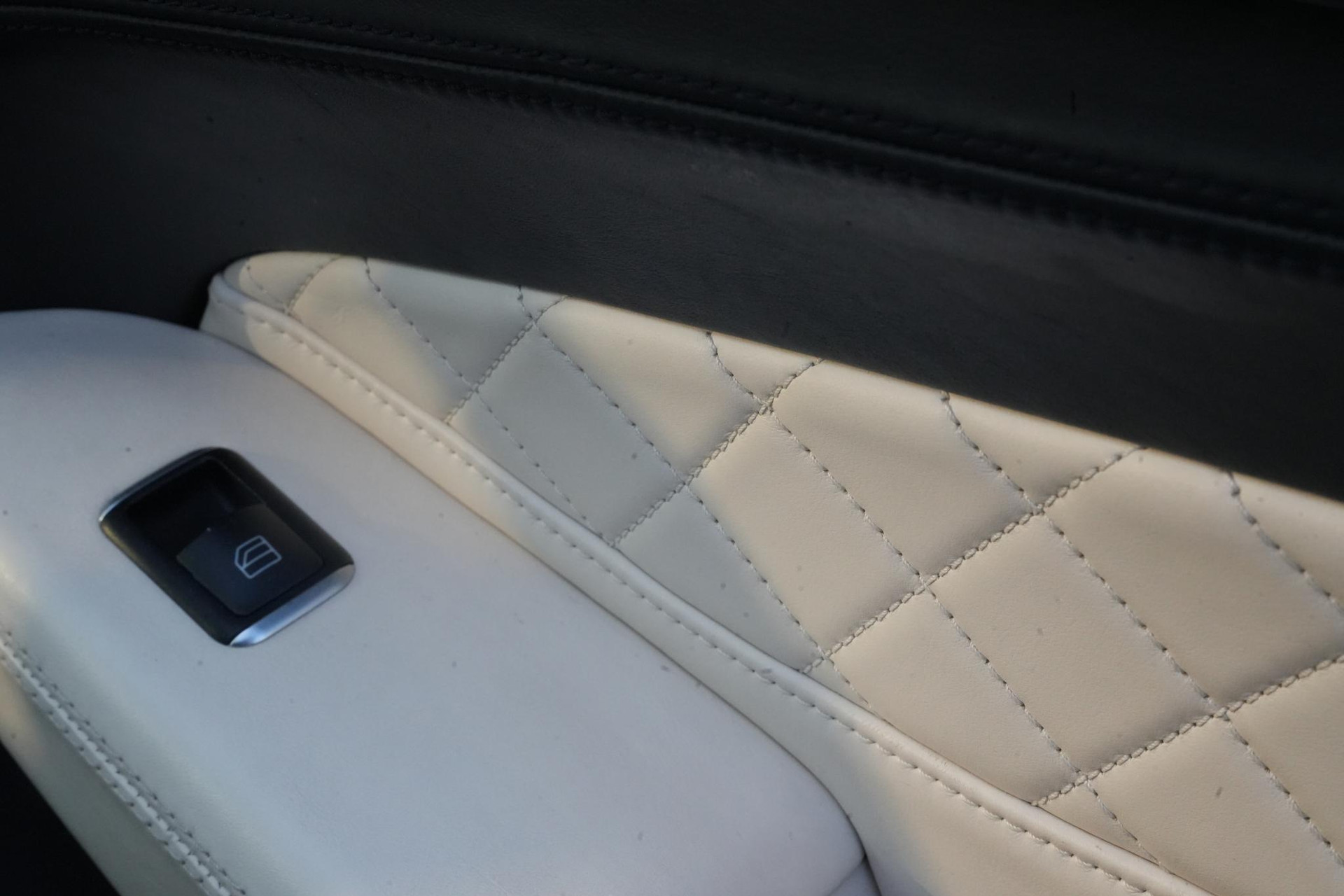 Mercedes-Benz GLE 500 e 4MATIC 2015 CAVANSITE BLUE METALLIC FINISH (890U) 21