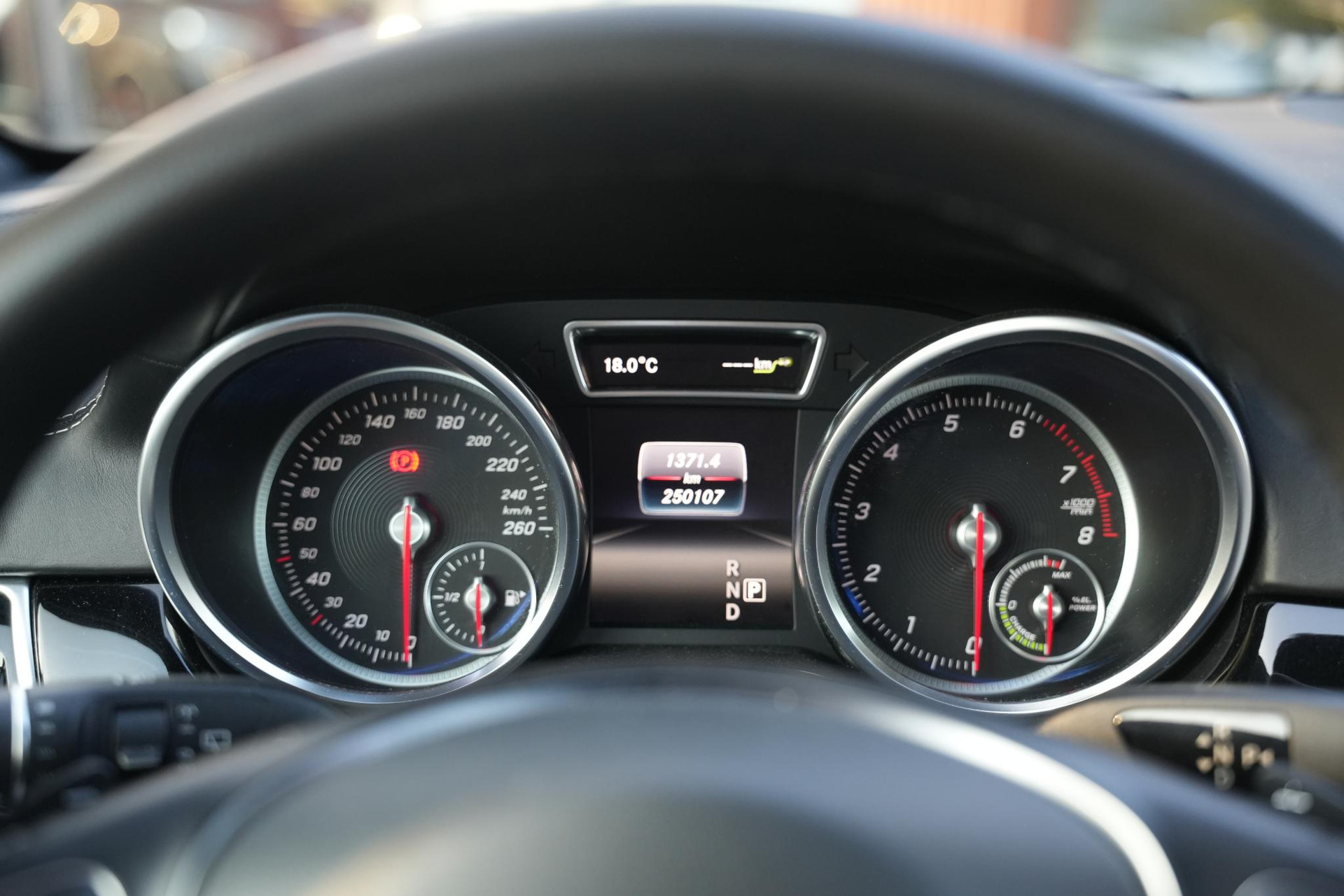 Mercedes-Benz GLE 500 e 4MATIC 2015 CAVANSITE BLUE METALLIC FINISH (890U) 27