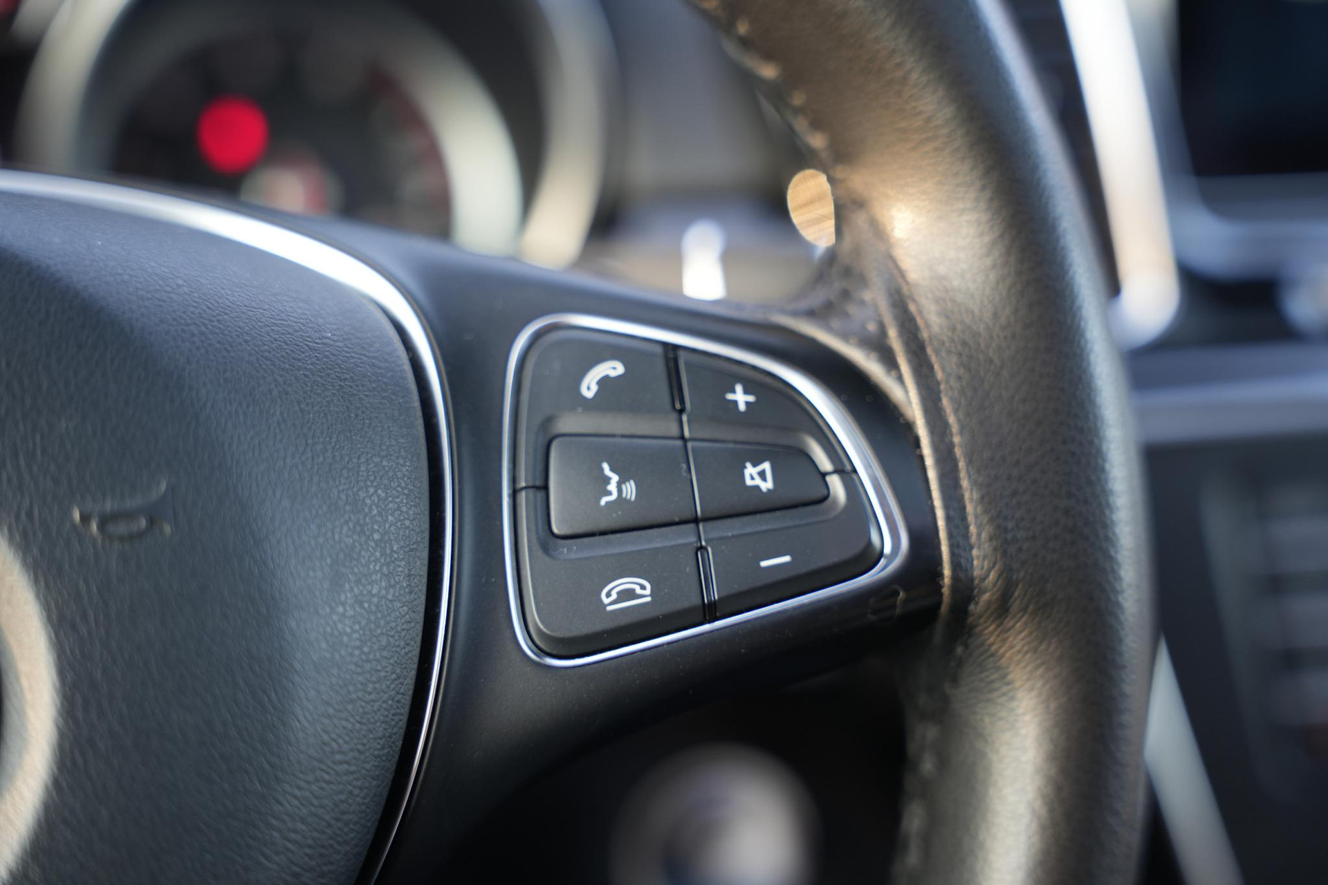 Mercedes-Benz GLE 500 e 4MATIC 2015 CAVANSITE BLUE METALLIC FINISH (890U) 29