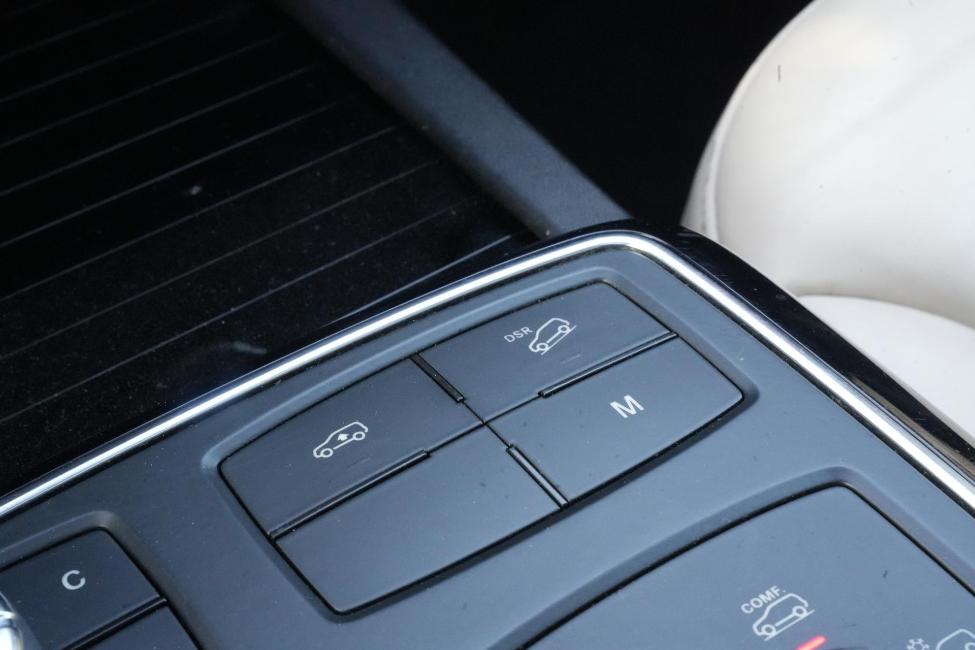 Mercedes-Benz GLE 500 e 4MATIC 2015 CAVANSITE BLUE METALLIC FINISH (890U) 42