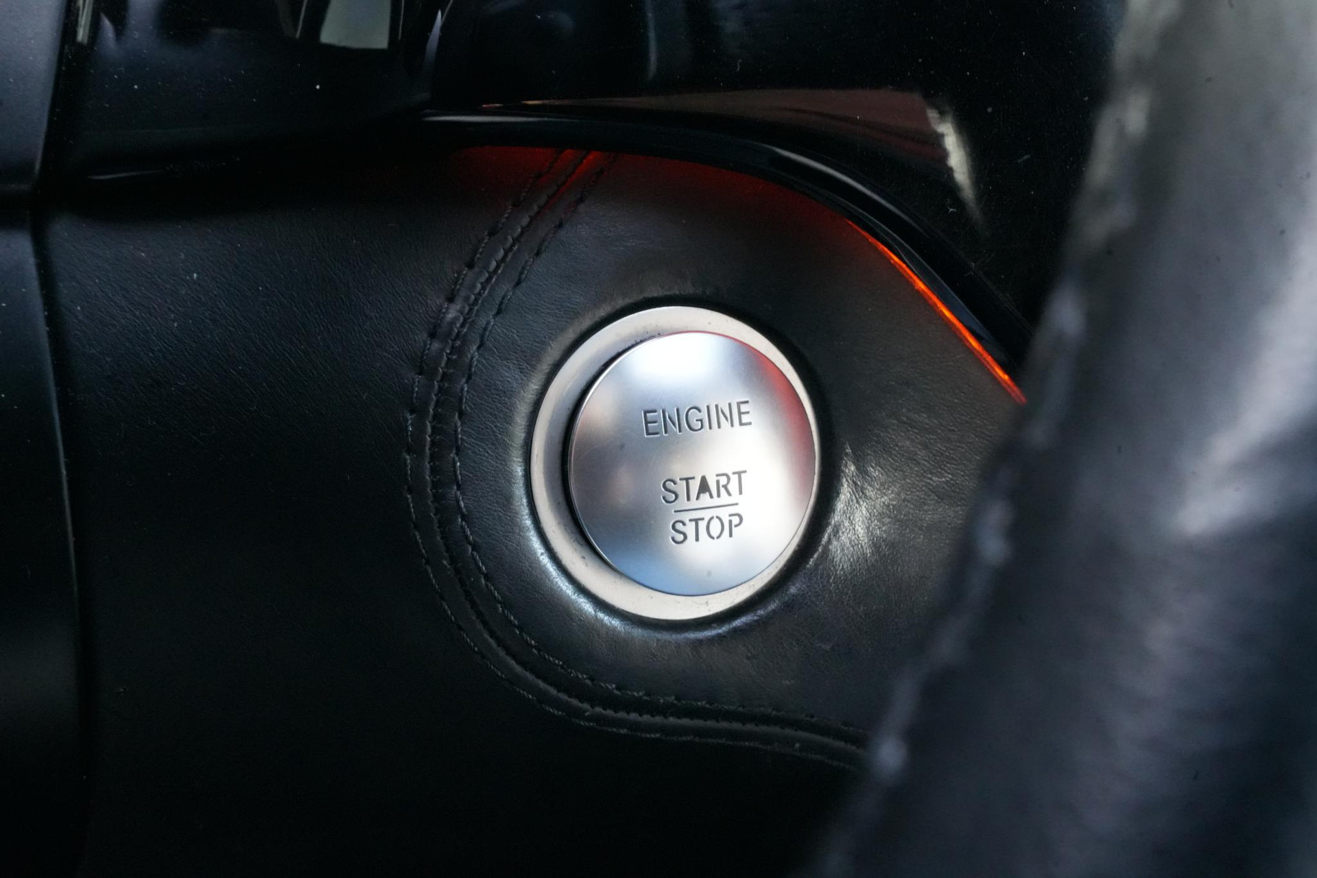 Mercedes-Benz GLE 500 e 4MATIC 2015 CAVANSITE BLUE METALLIC FINISH (890U) 43