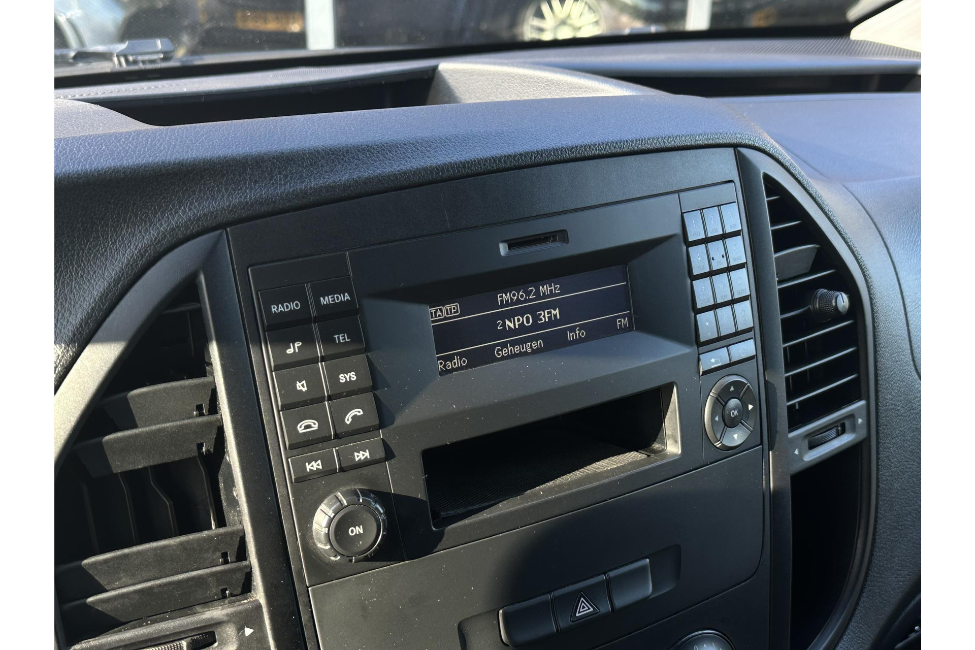 Mercedes-Benz Vito 111 CDI Lang 2018 Zwart 10