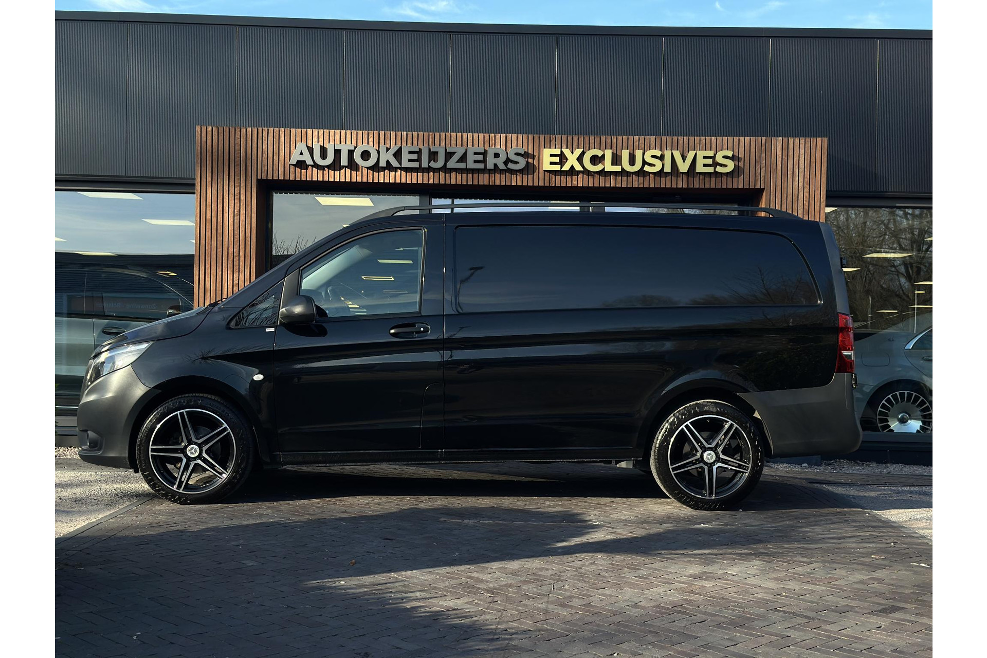 Mercedes-Benz Vito 111 CDI Lang 2018 Zwart 6