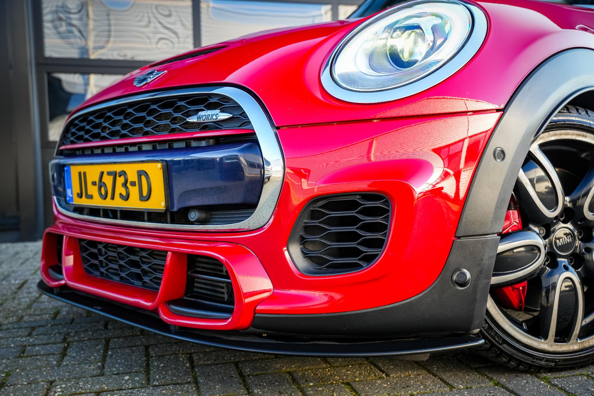 MINI Cabrio 2.0 John Cooper Works Chili 2016 Chili red 16