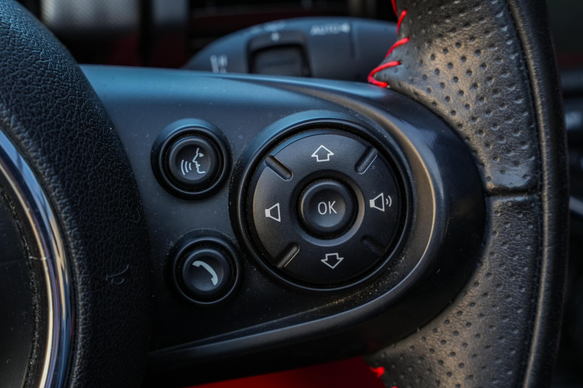 MINI Cabrio 2.0 John Cooper Works Chili 2016 Chili red 33