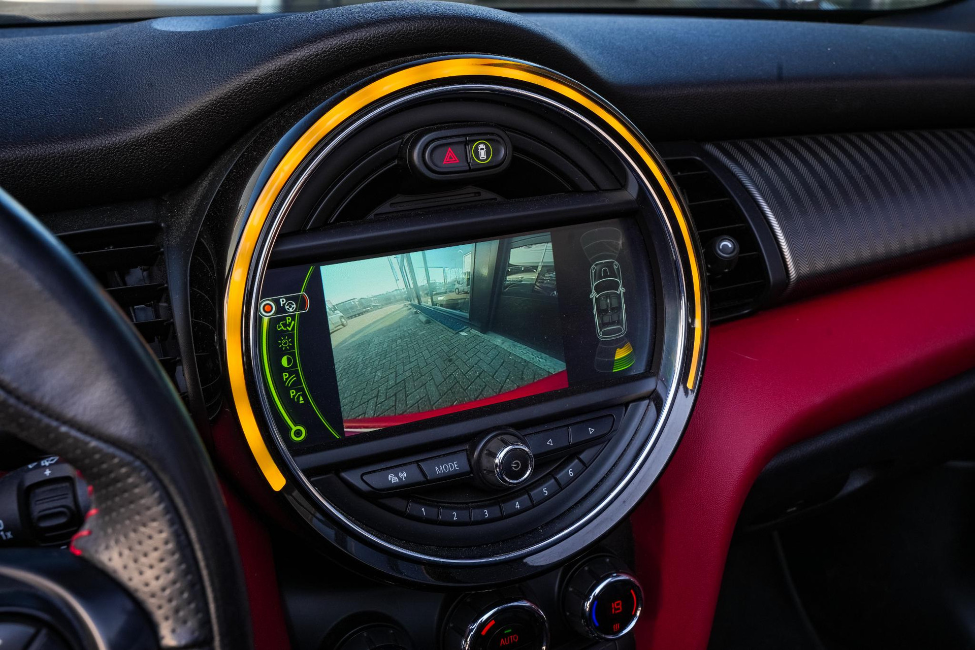 MINI Cabrio 2.0 John Cooper Works Chili 2016 Chili red 37