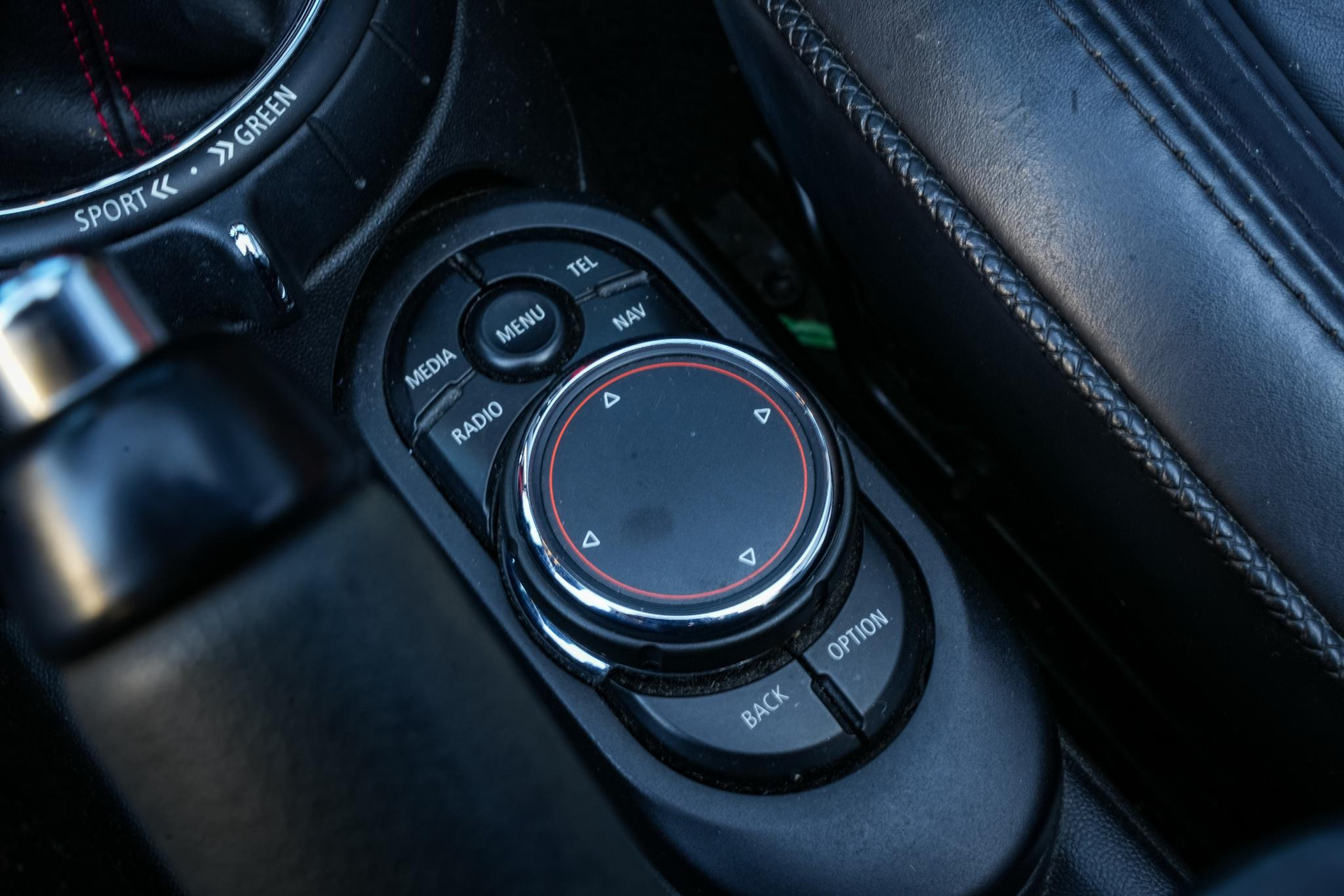 MINI Cabrio 2.0 John Cooper Works Chili 2016 Chili red 39