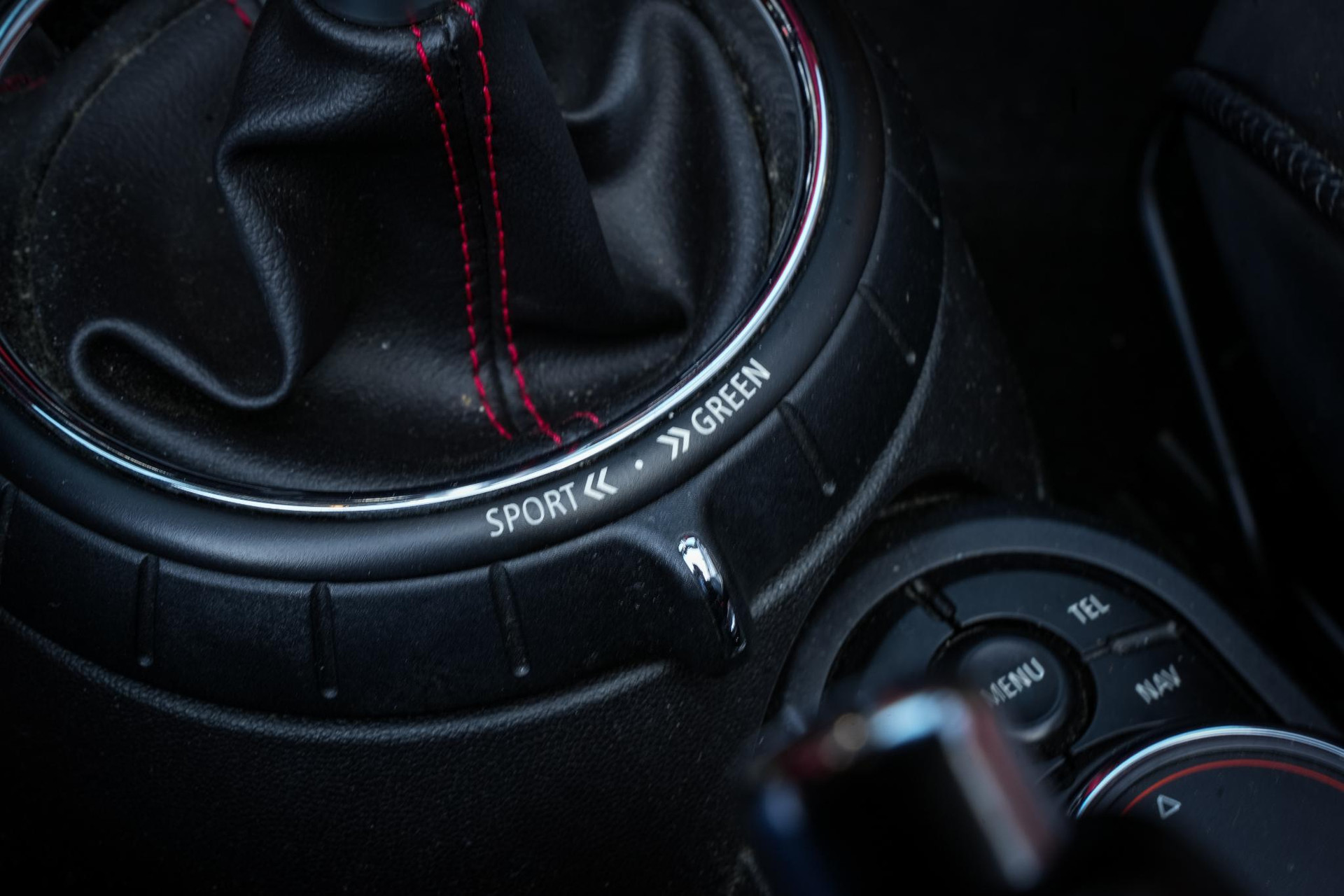 MINI Cabrio 2.0 John Cooper Works Chili 2016 Chili red 40