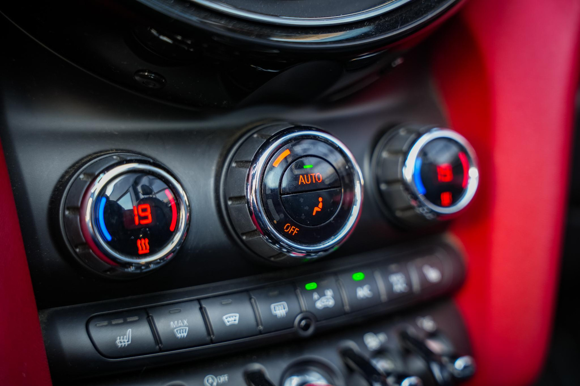 MINI Cabrio 2.0 John Cooper Works Chili 2016 Chili red 41