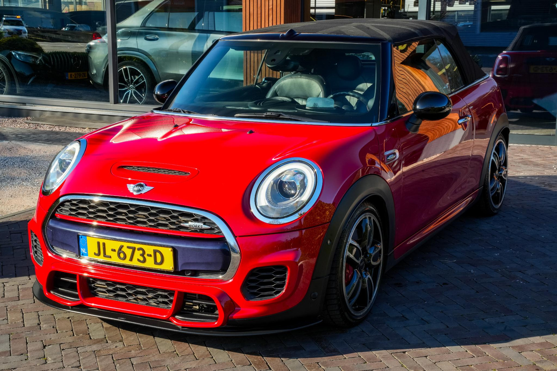 MINI Cabrio 2.0 John Cooper Works Chili 2016 Chili red 5