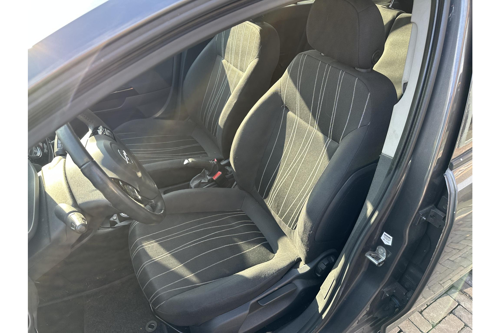 Opel Corsa 1.4-16V Cosmo 2010 Technical grey (GAL) 10