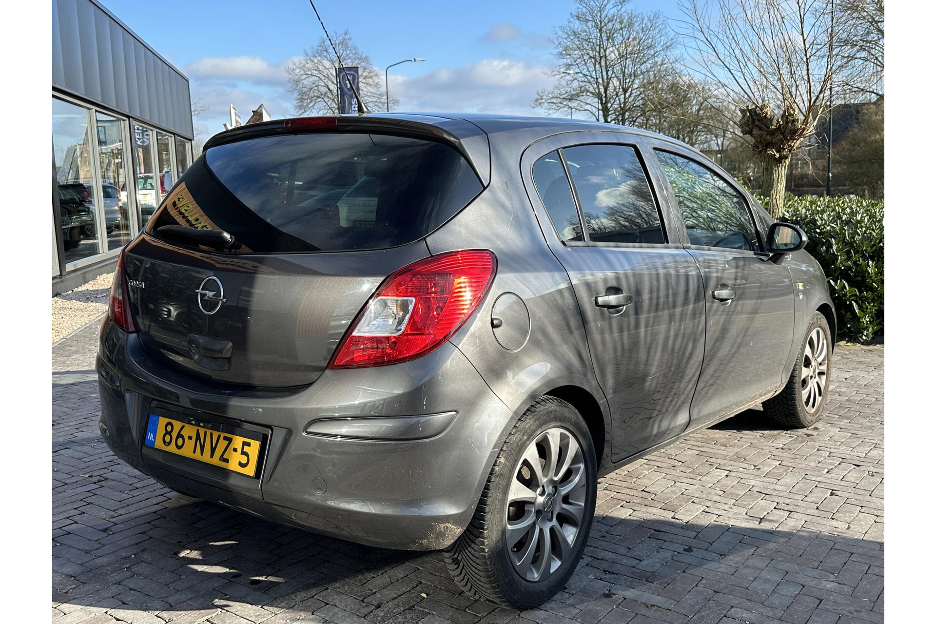 Opel Corsa 1.4-16V Cosmo 2010 Technical grey (GAL) 4