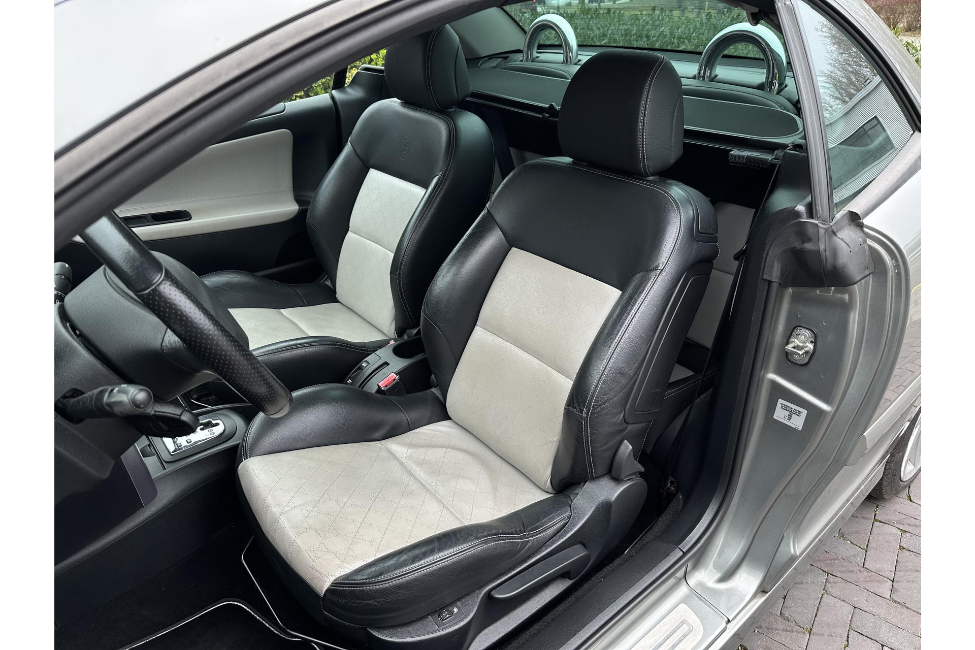 Peugeot 207 CC 1.6 VTi Roland Garros 2008  12