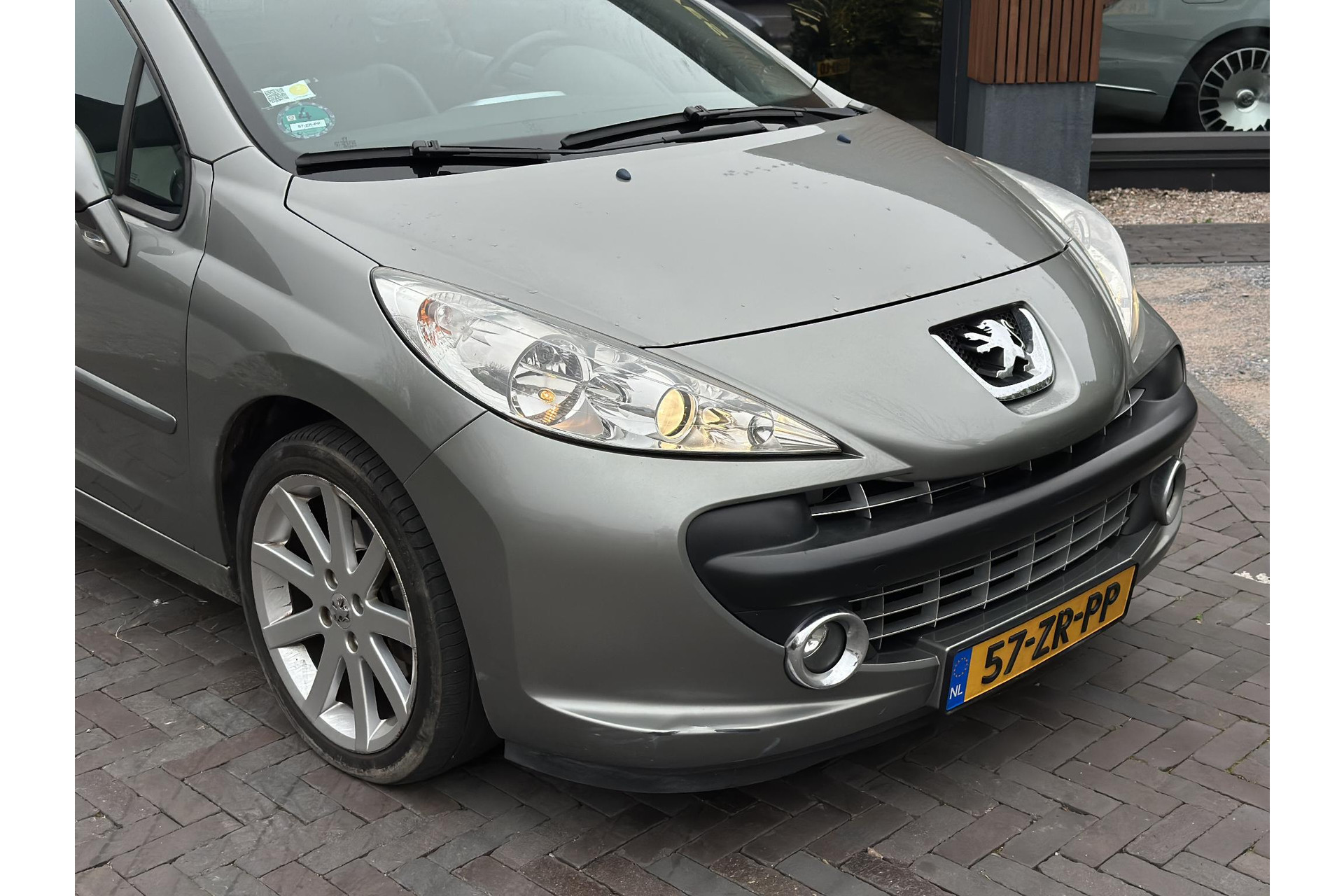 Peugeot 207 CC 1.6 VTi Roland Garros 2008  2