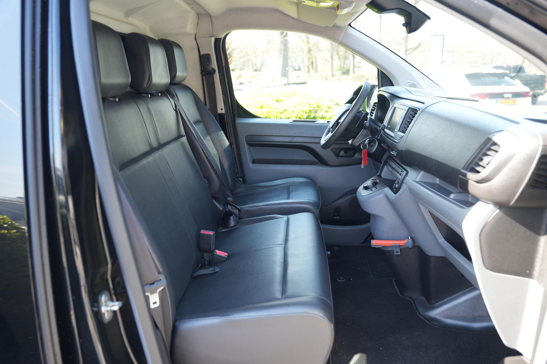 Peugeot Expert 2.0 BlueHDI 180 Standard Premium 2019 Noir perla nera 4