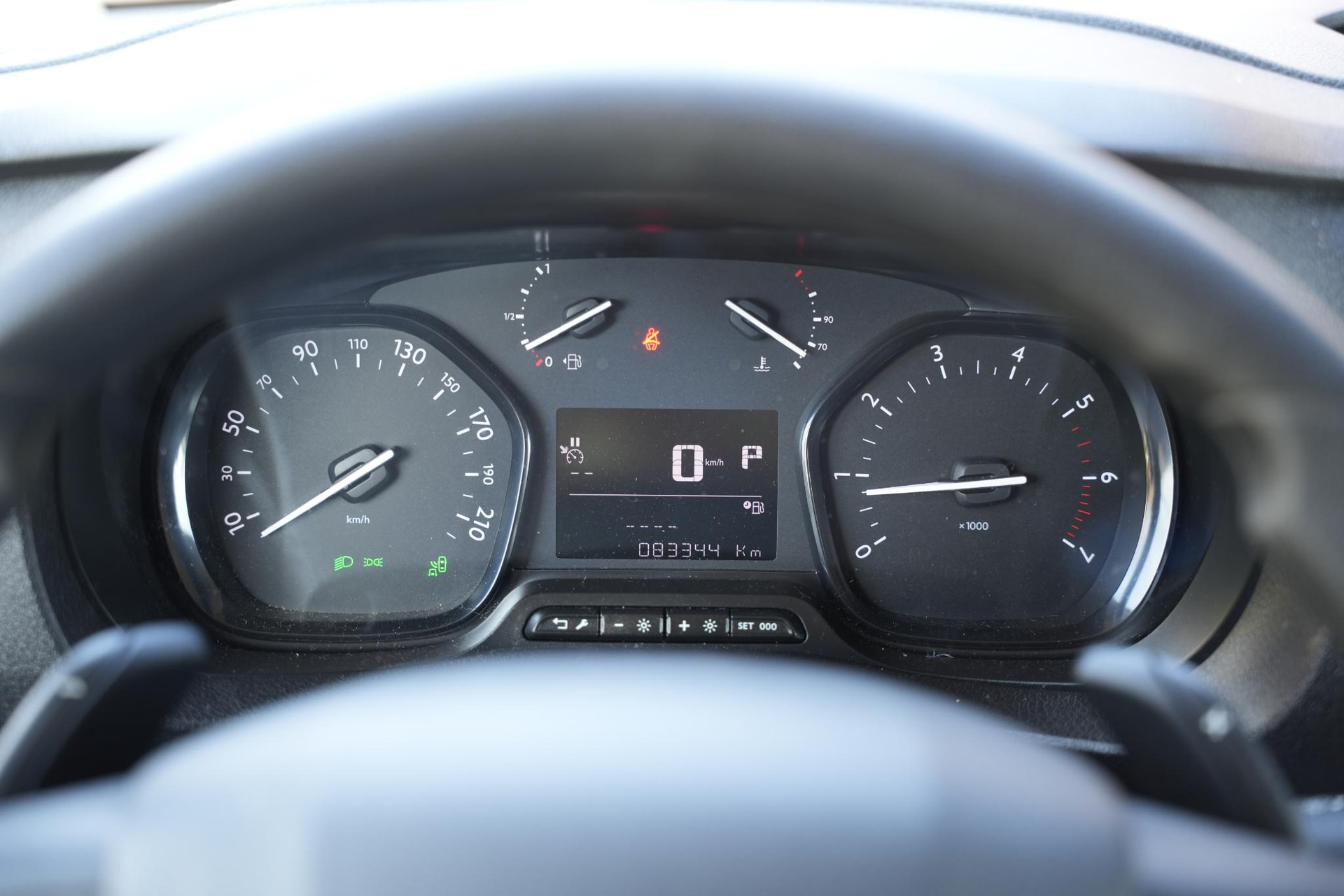 Peugeot Expert 2.0 BlueHDI 180 Standard Premium 2019 Noir perla nera 8