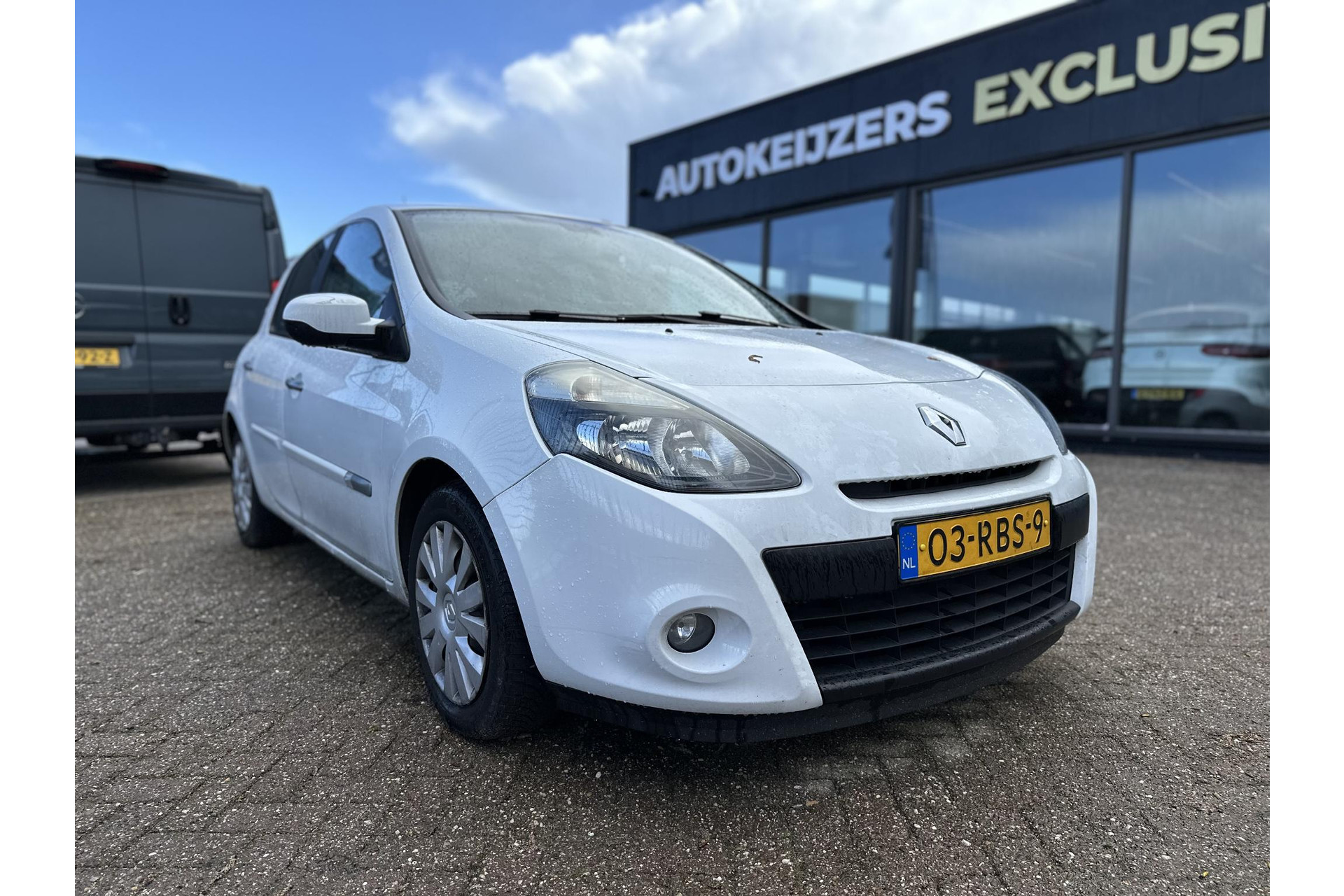 Renault Clio 1.5 dCi Parisienne 2011 Blanc glacier  11