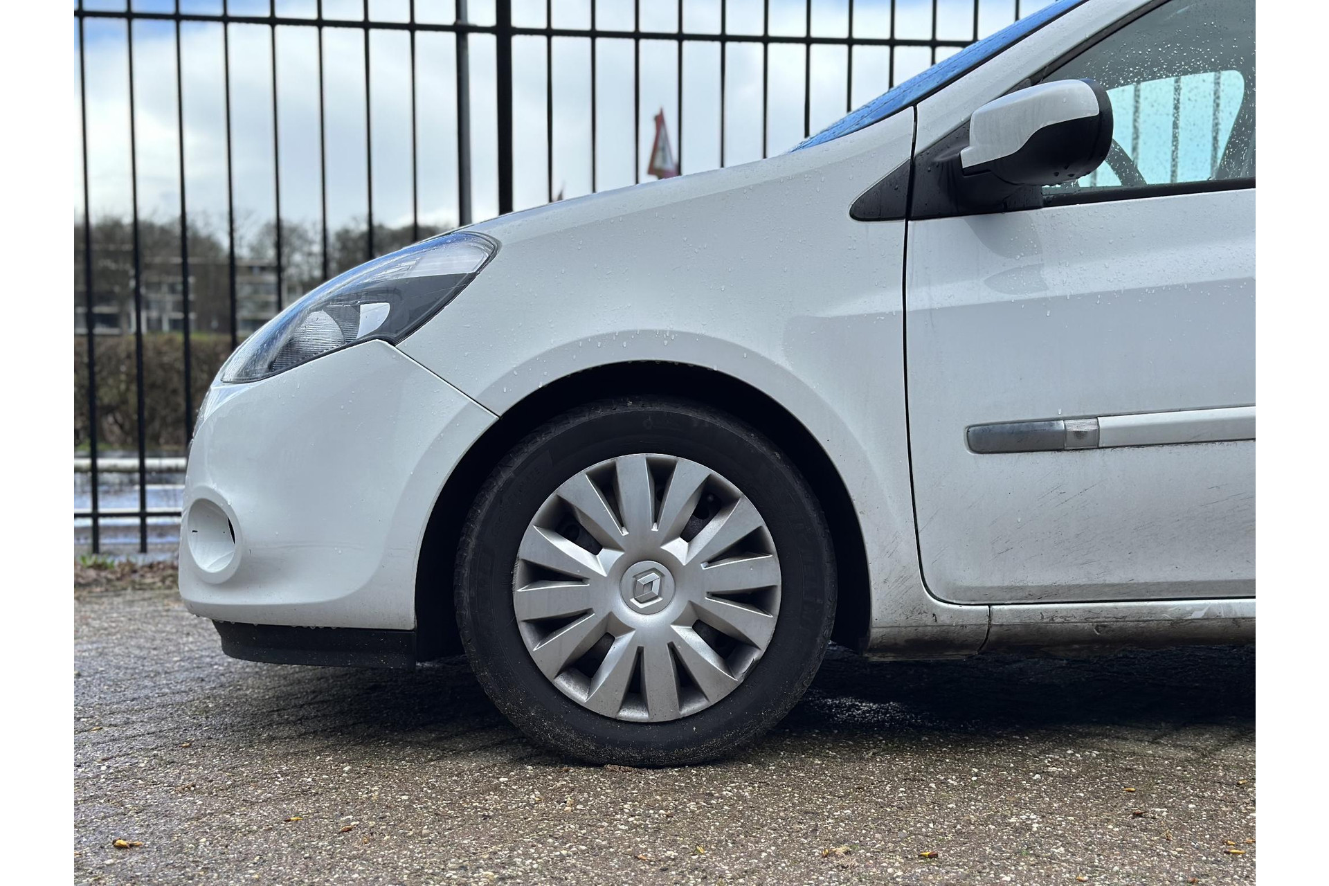 Renault Clio 1.5 dCi Parisienne 2011 Blanc glacier  9