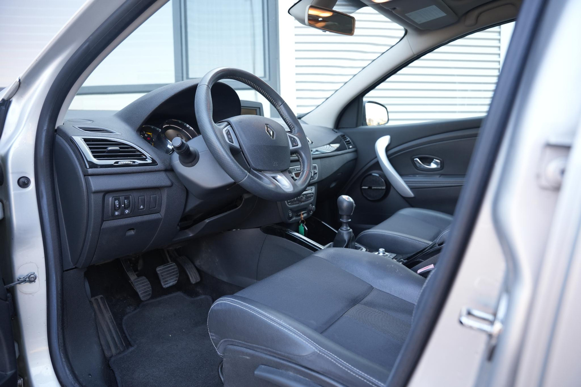 Renault Mégane Estate 1.4 TCe Bose 2011 Gris platine  12