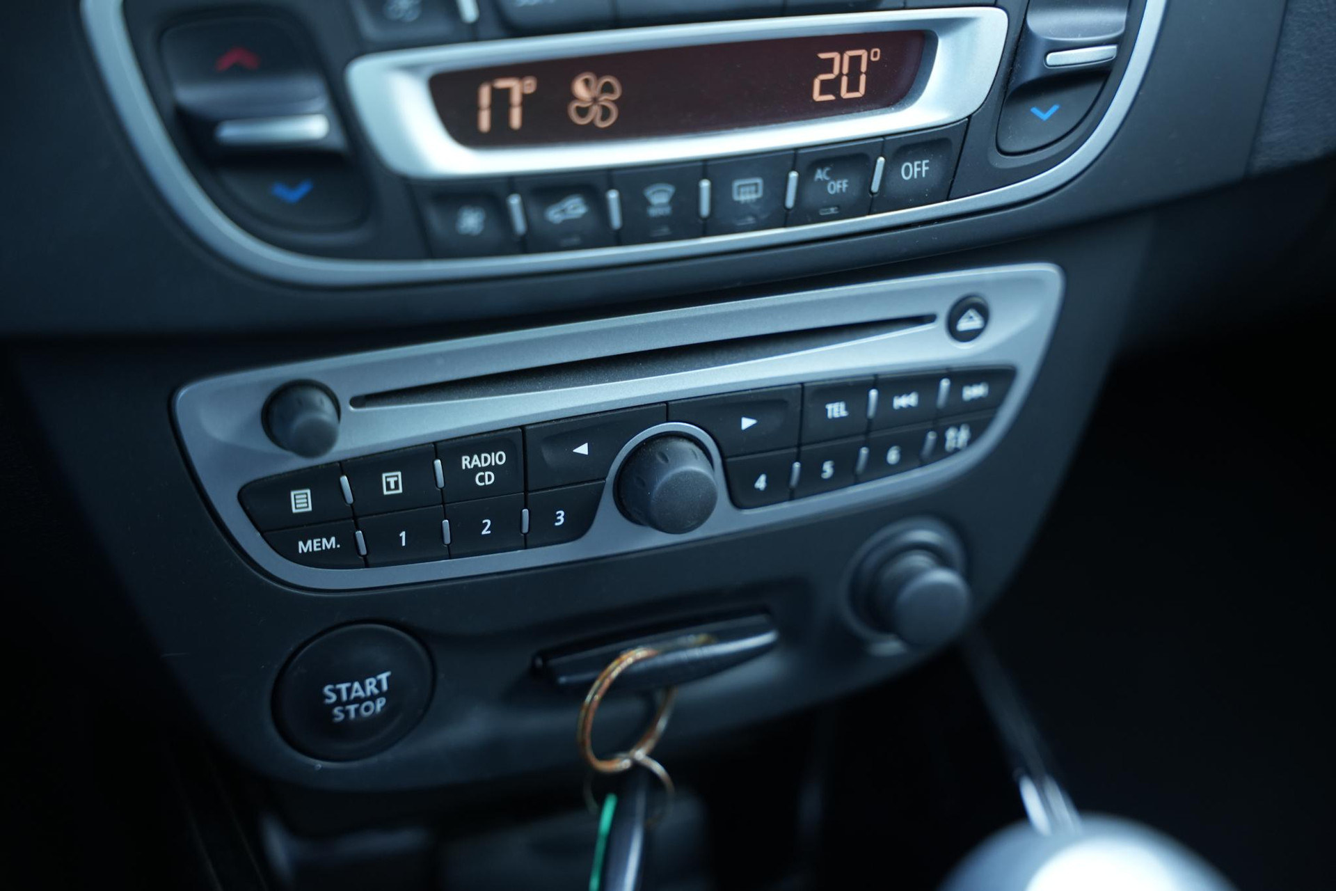 Renault Mégane Estate 1.4 TCe Bose 2011 Gris platine  20