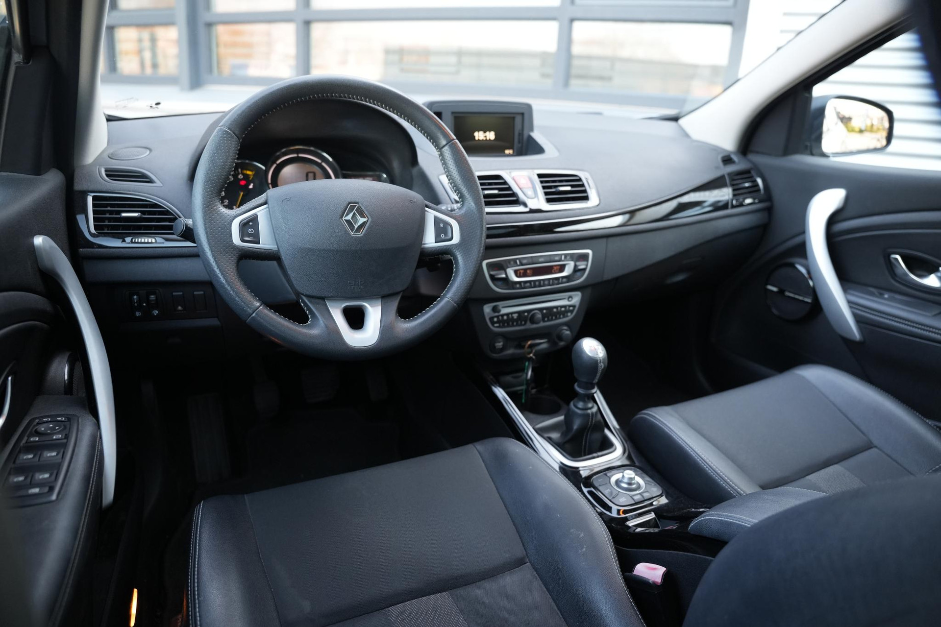 Renault Mégane Estate 1.4 TCe Bose 2011 Gris platine  8