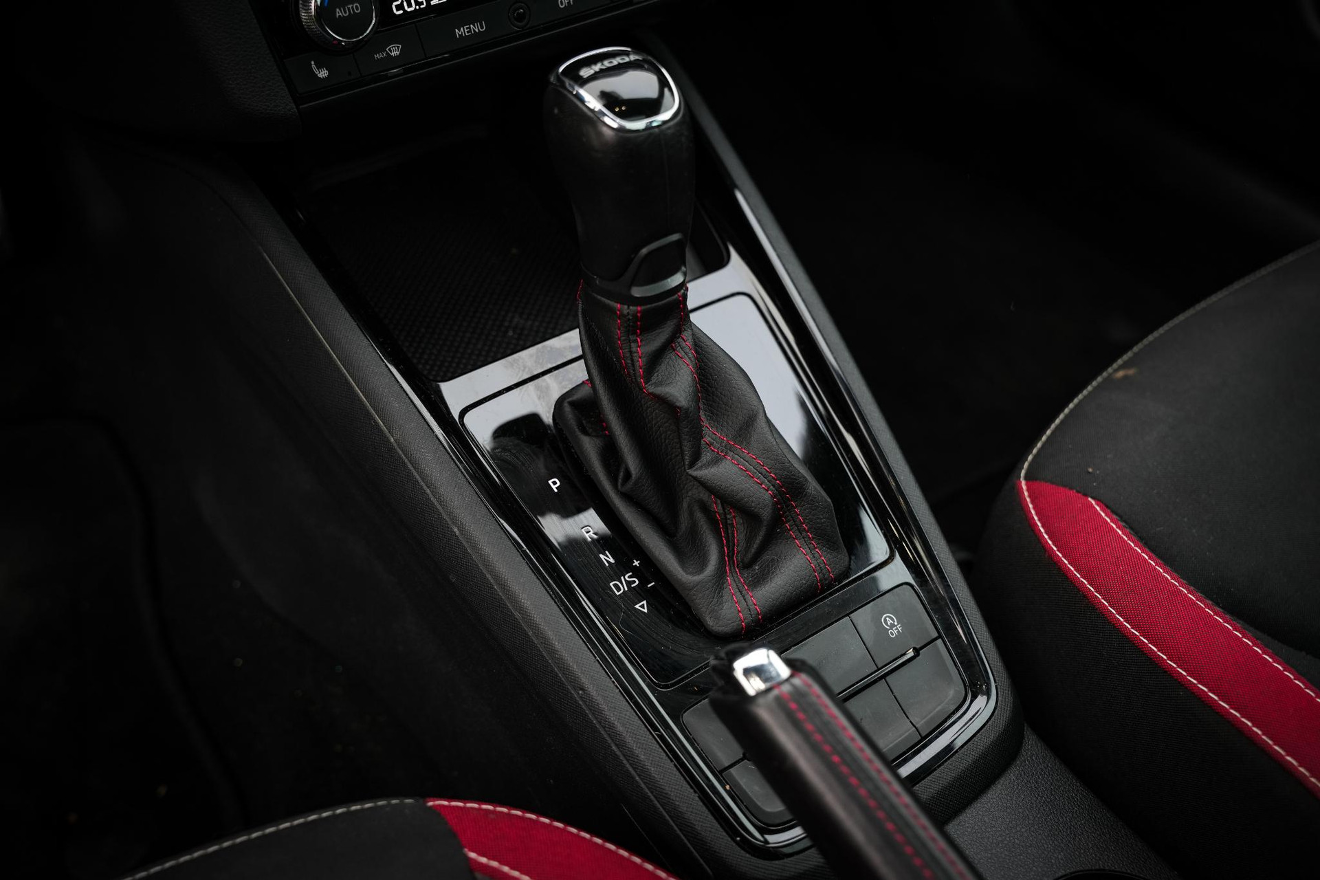 Škoda Kamiq 1.0 TSI Business Edition 2020 Steel grey 15