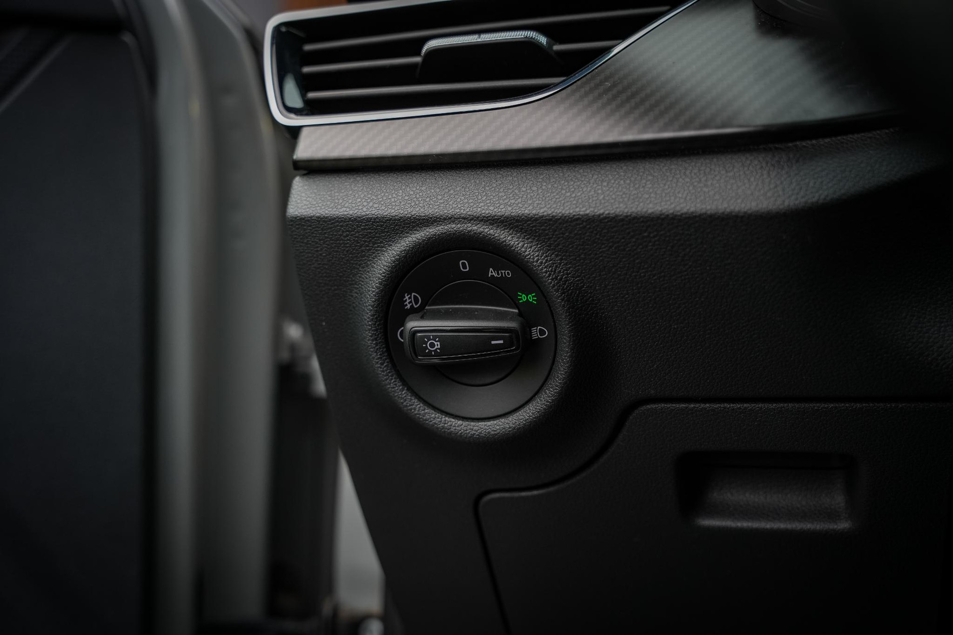 Škoda Kamiq 1.0 TSI Business Edition 2020 Steel grey 22