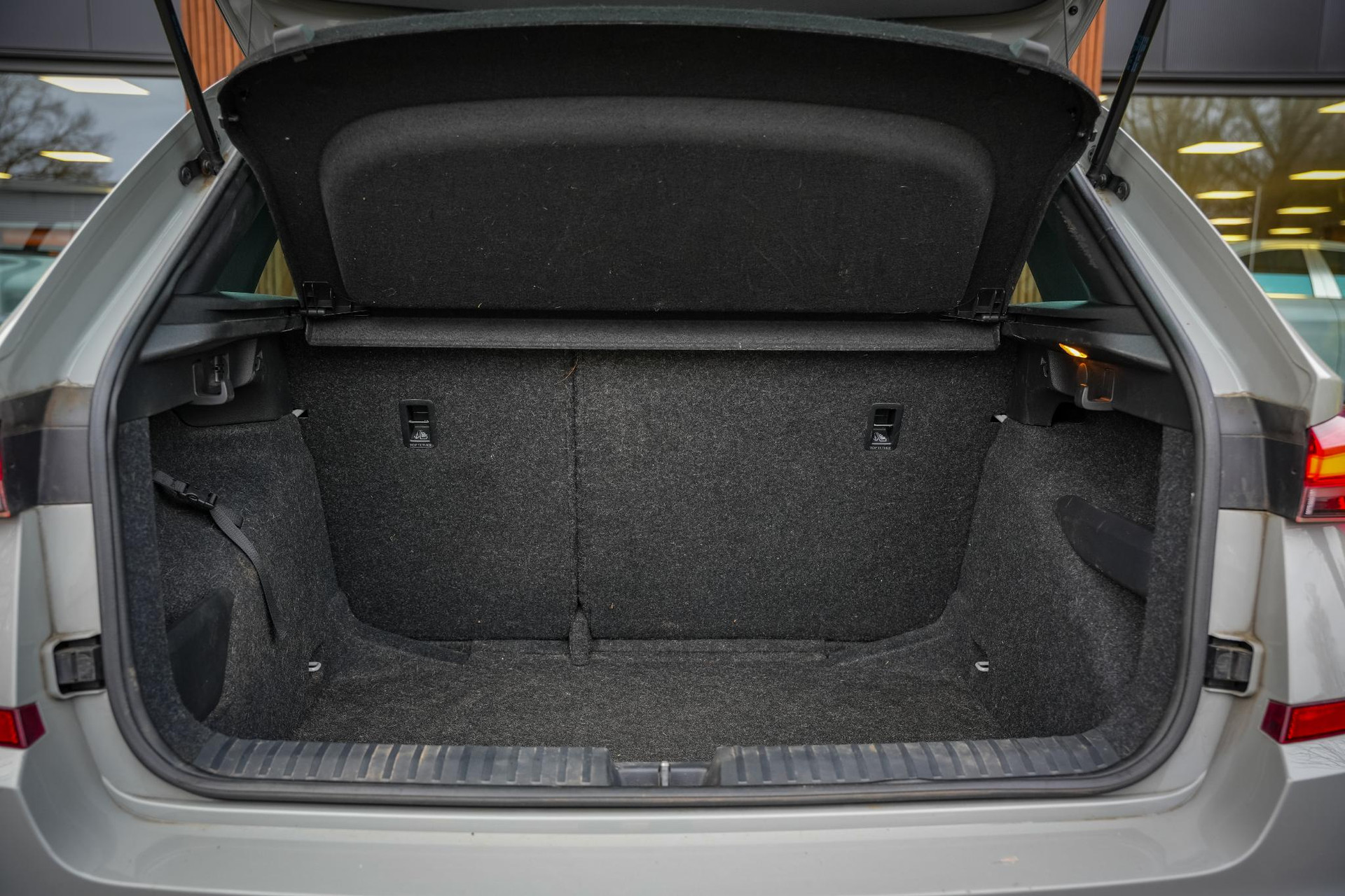 Škoda Kamiq 1.0 TSI Business Edition 2020 Steel grey 25