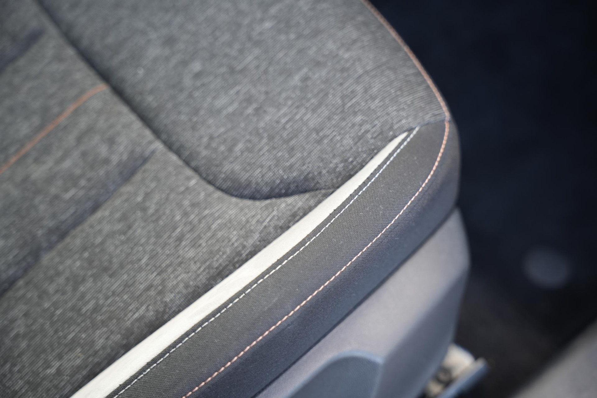 Škoda Kamiq 1.5 TSI ACT Business Edition 2023 Candy white 18