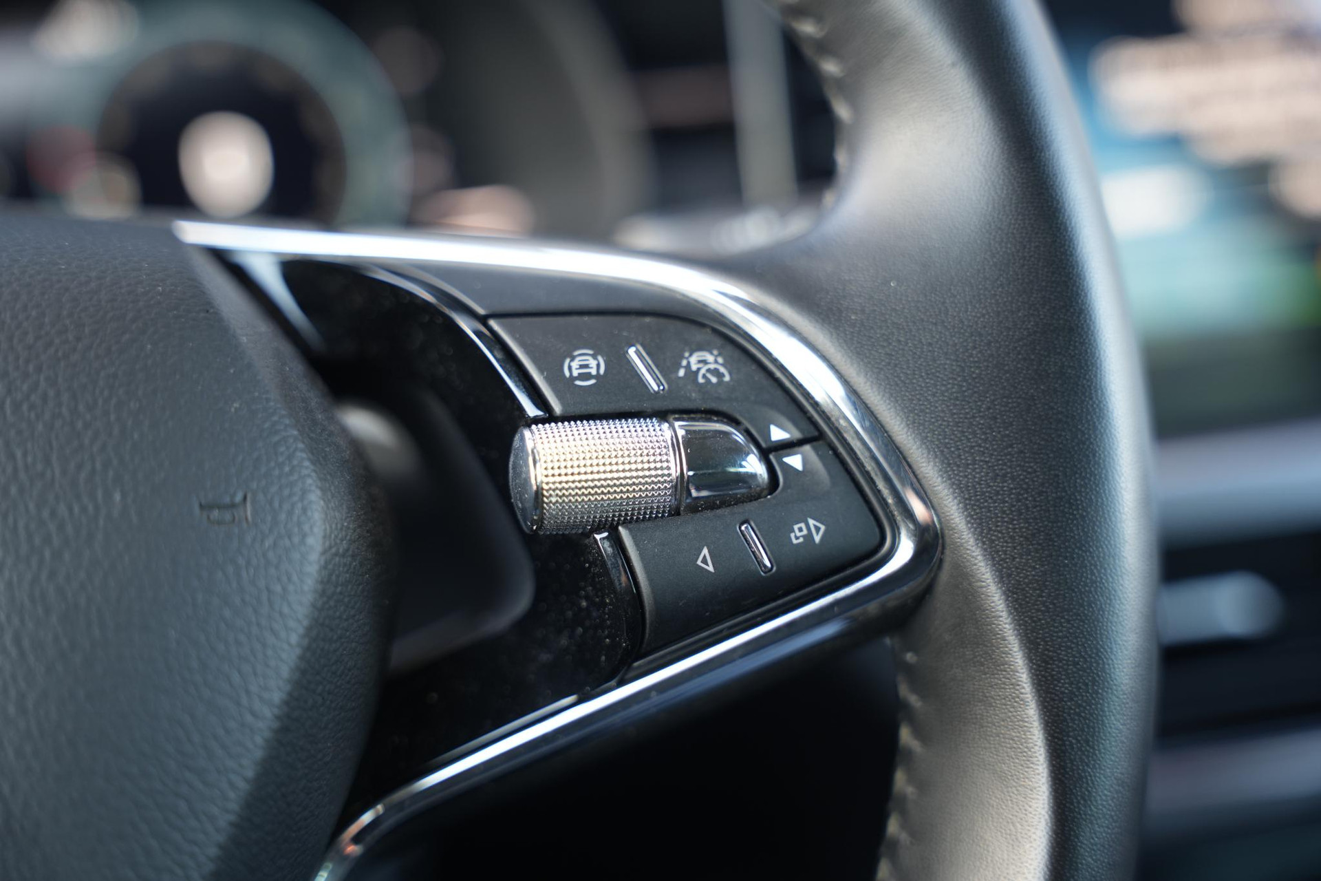 Škoda Kamiq 1.5 TSI ACT Business Edition 2023 Candy white 25