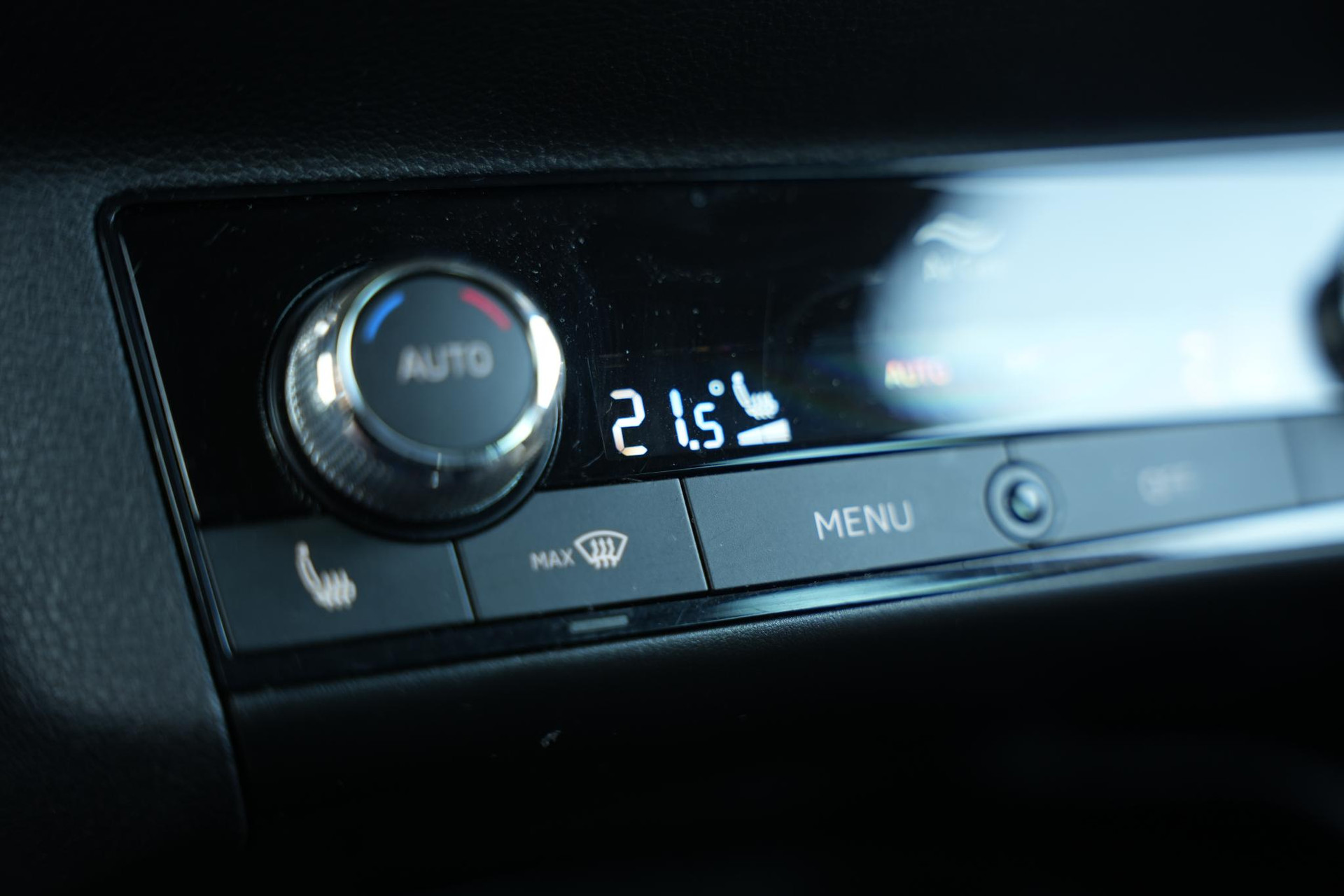 Škoda Kamiq 1.5 TSI ACT Business Edition 2023 Candy white 29