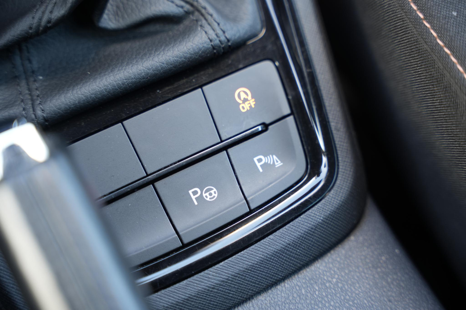 Škoda Kamiq 1.5 TSI ACT Business Edition 2023 Candy white 30