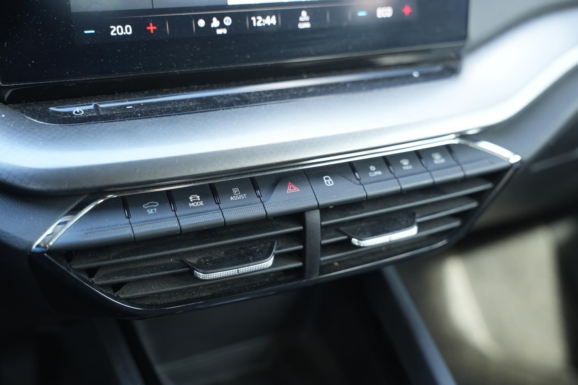 Škoda Octavia Combi 1.4 TSI iV PHEV Business Edition 2022 Moon white metallic 23