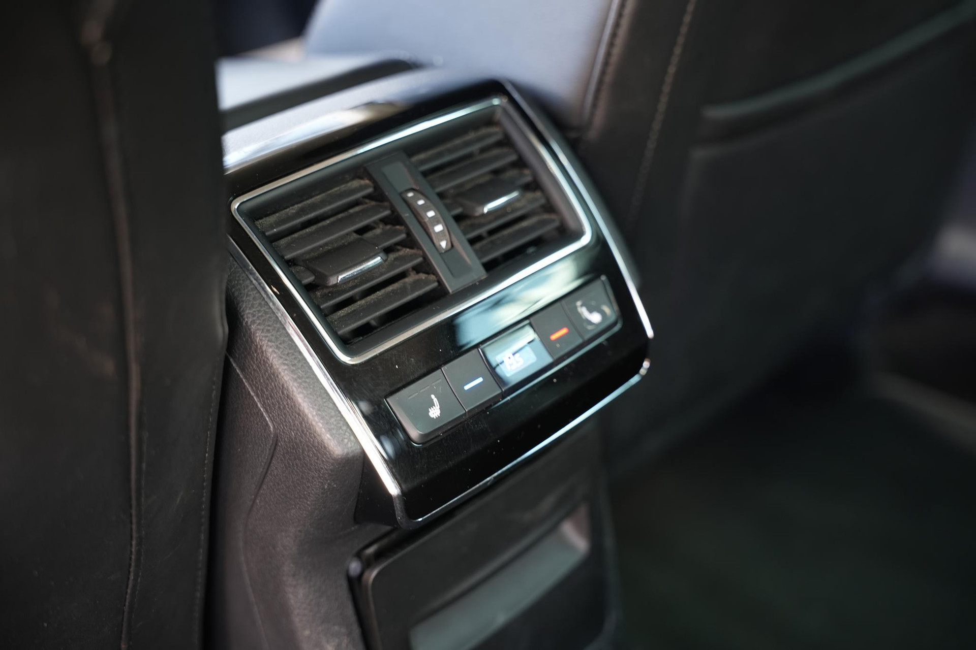 Škoda Superb 1.5 TSI ACT Business Edition 2020 Black magic mica 19