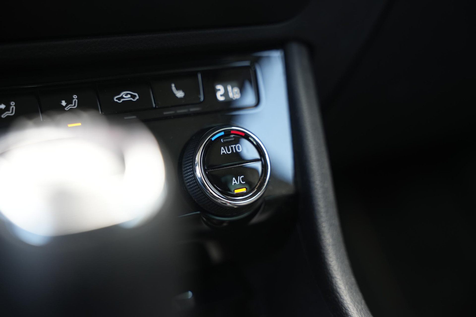 Škoda Superb 1.5 TSI ACT Business Edition 2020 Black magic mica 27