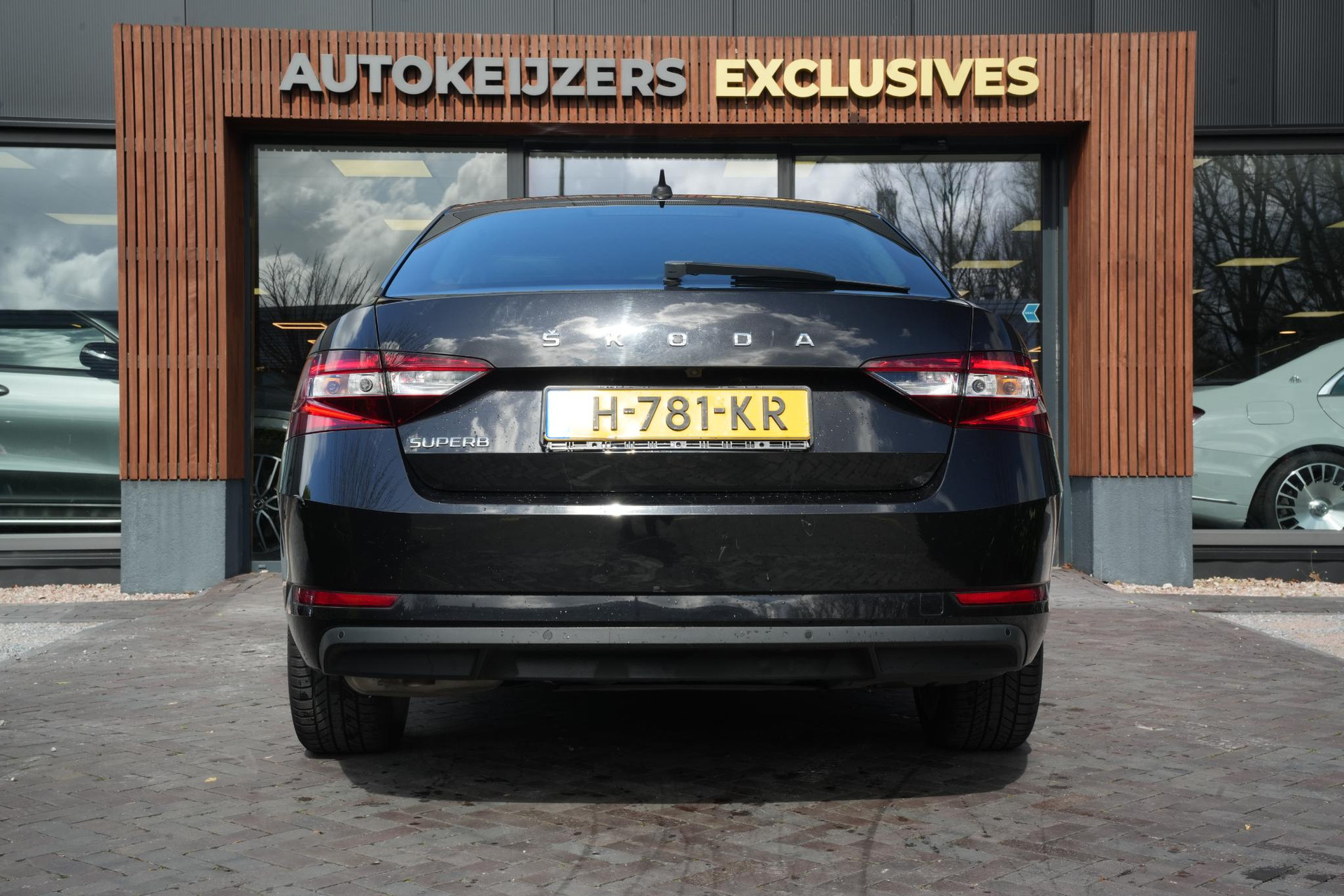 Škoda Superb 1.5 TSI ACT Business Edition 2020 Black magic mica 9
