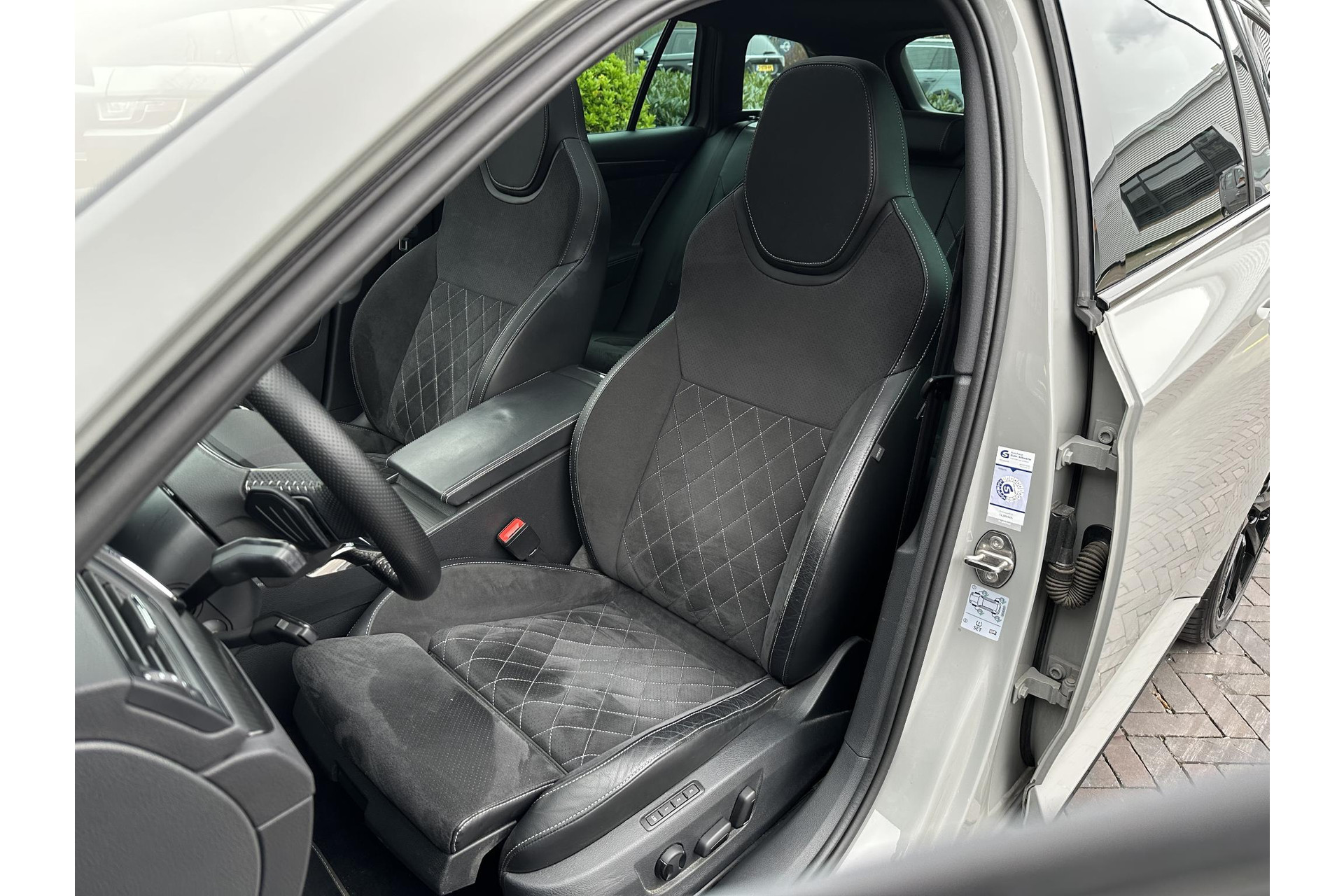 Škoda Superb Combi 1.4 TSI iV Sportline Business 2022  6