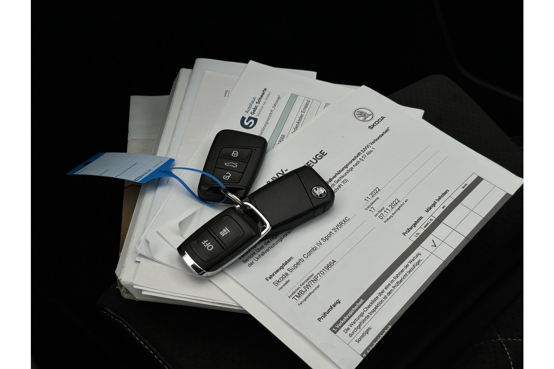 Škoda Superb Combi 1.4 TSI iV Sportline Business 2022 Steel grey 38