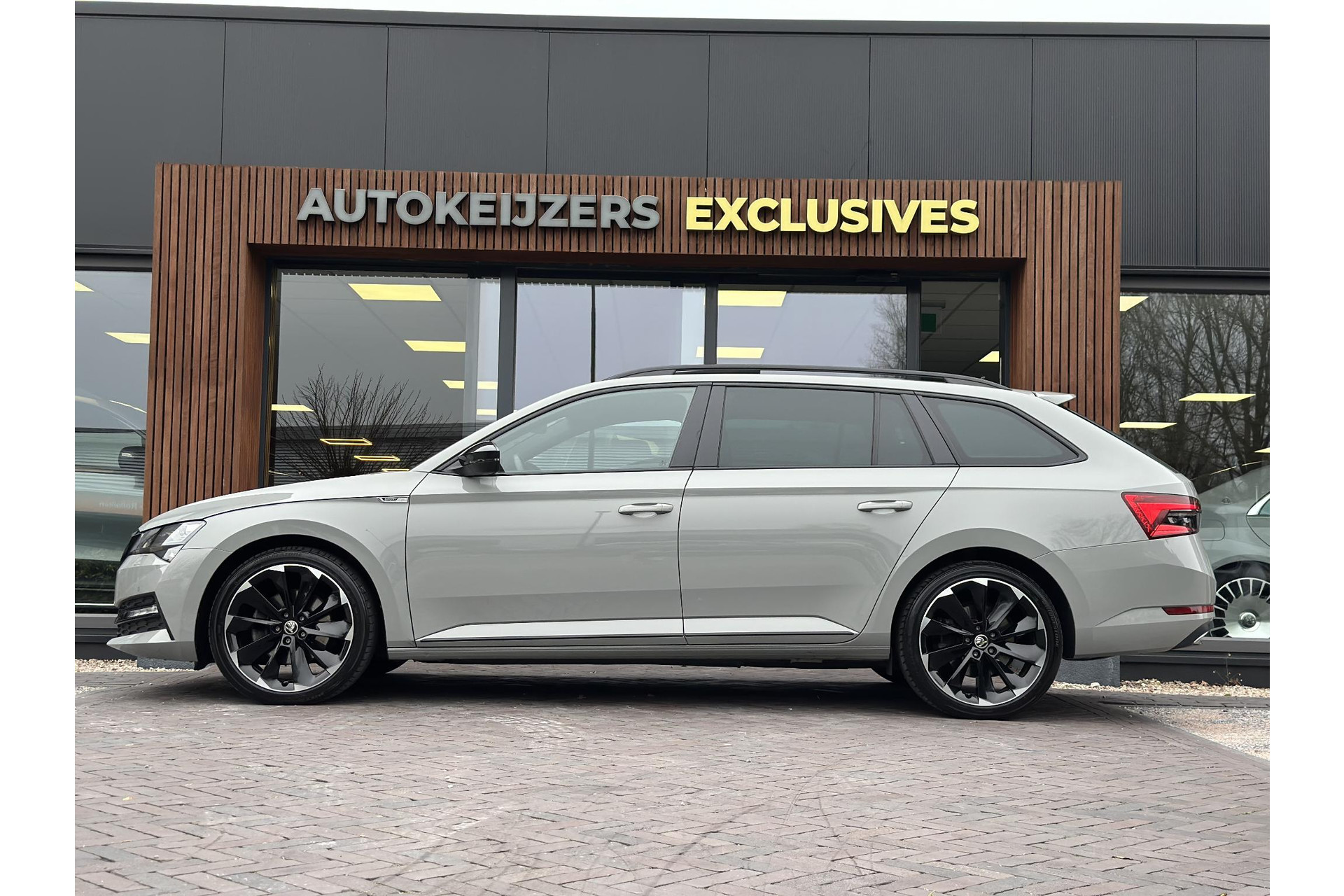 Škoda Superb Combi 1.4 TSI iV Sportline Business 2022 Steel grey 5