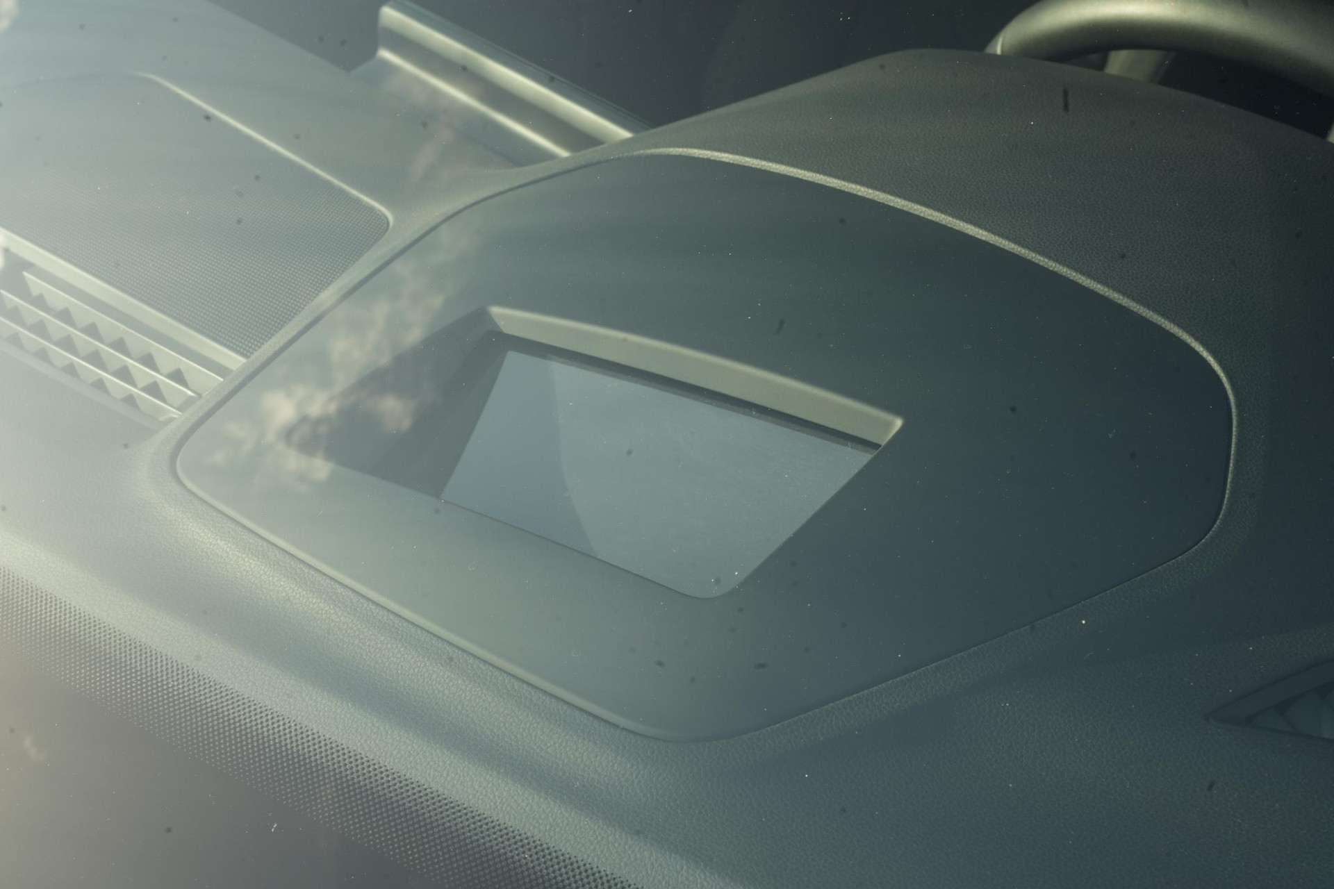 Volkswagen Golf 1.5 TSI Style 2022 Pure white 10